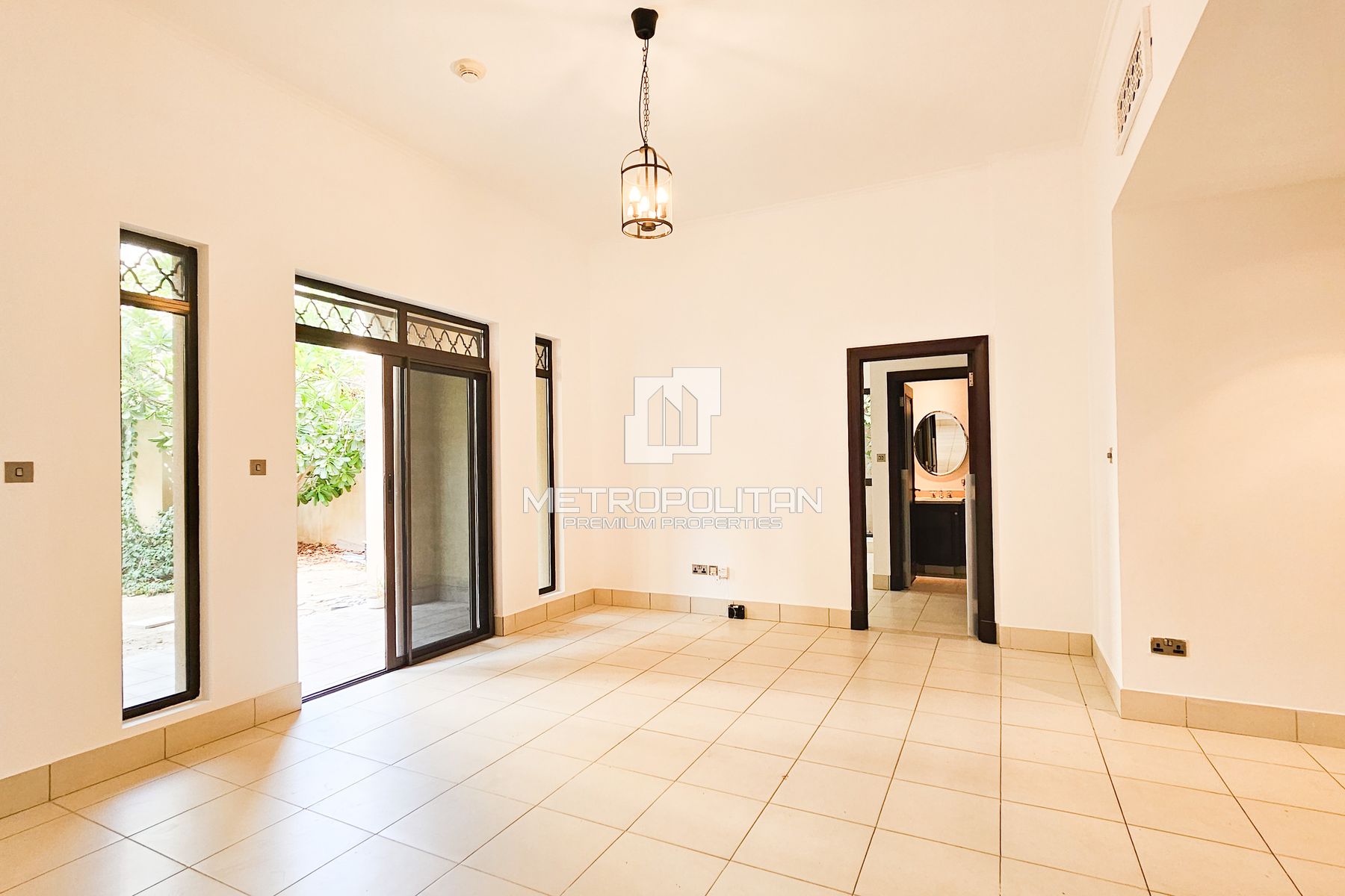 Private Garden| Burj  Views | Multiple Options