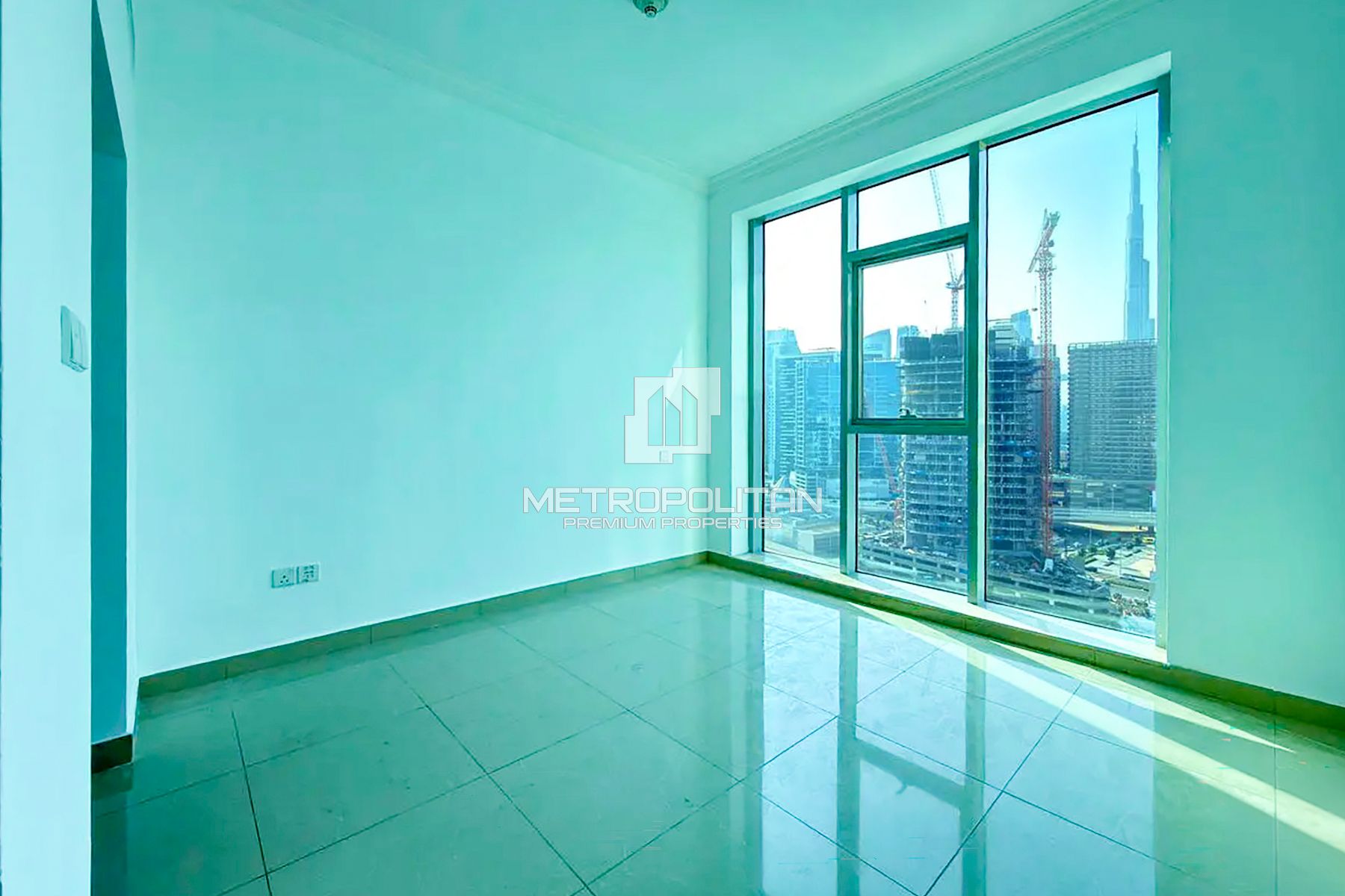 Burj Khalifa View Canal | High Floor | Unfurnished