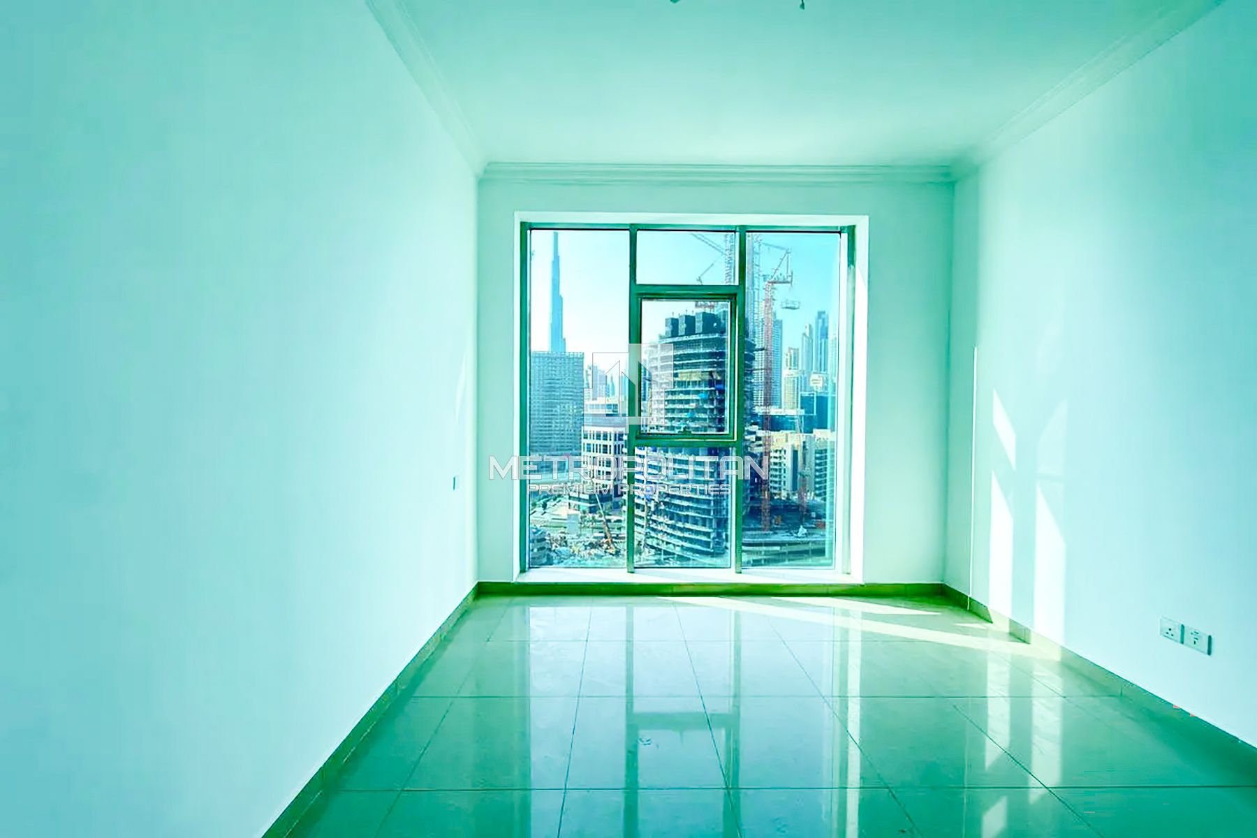 Burj Khalifa View Canal | High Floor | Unfurnished