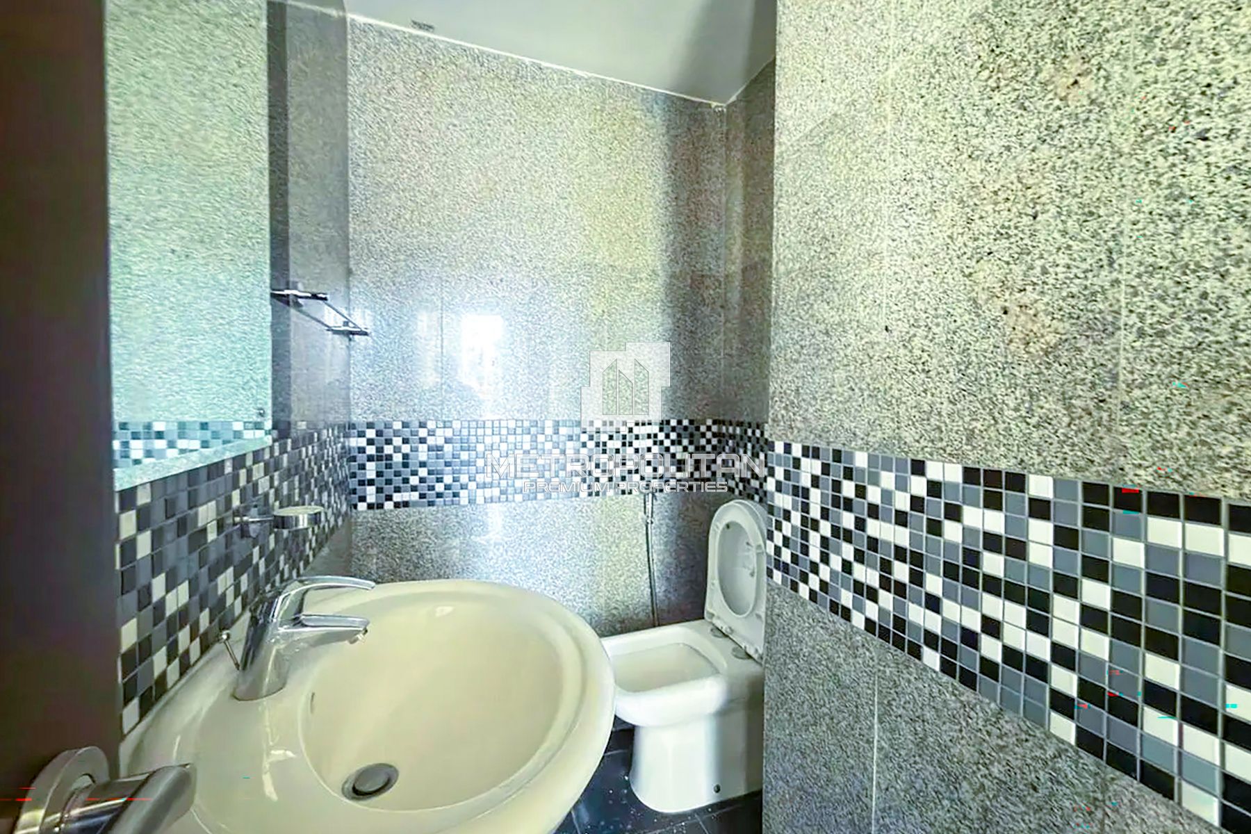 Burj Khalifa View Canal | High Floor | Unfurnished