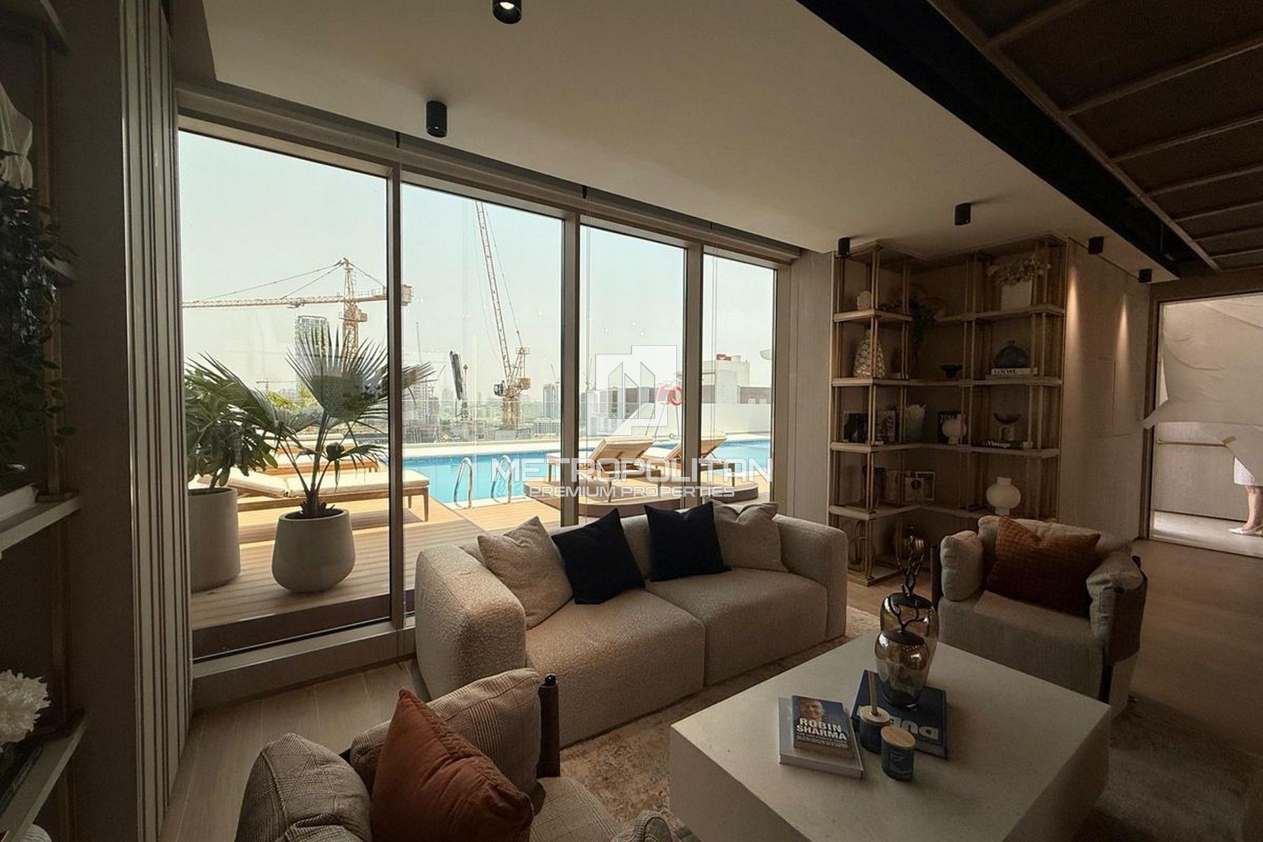 Spacious 1BR | Canal View | Binghatti Canal