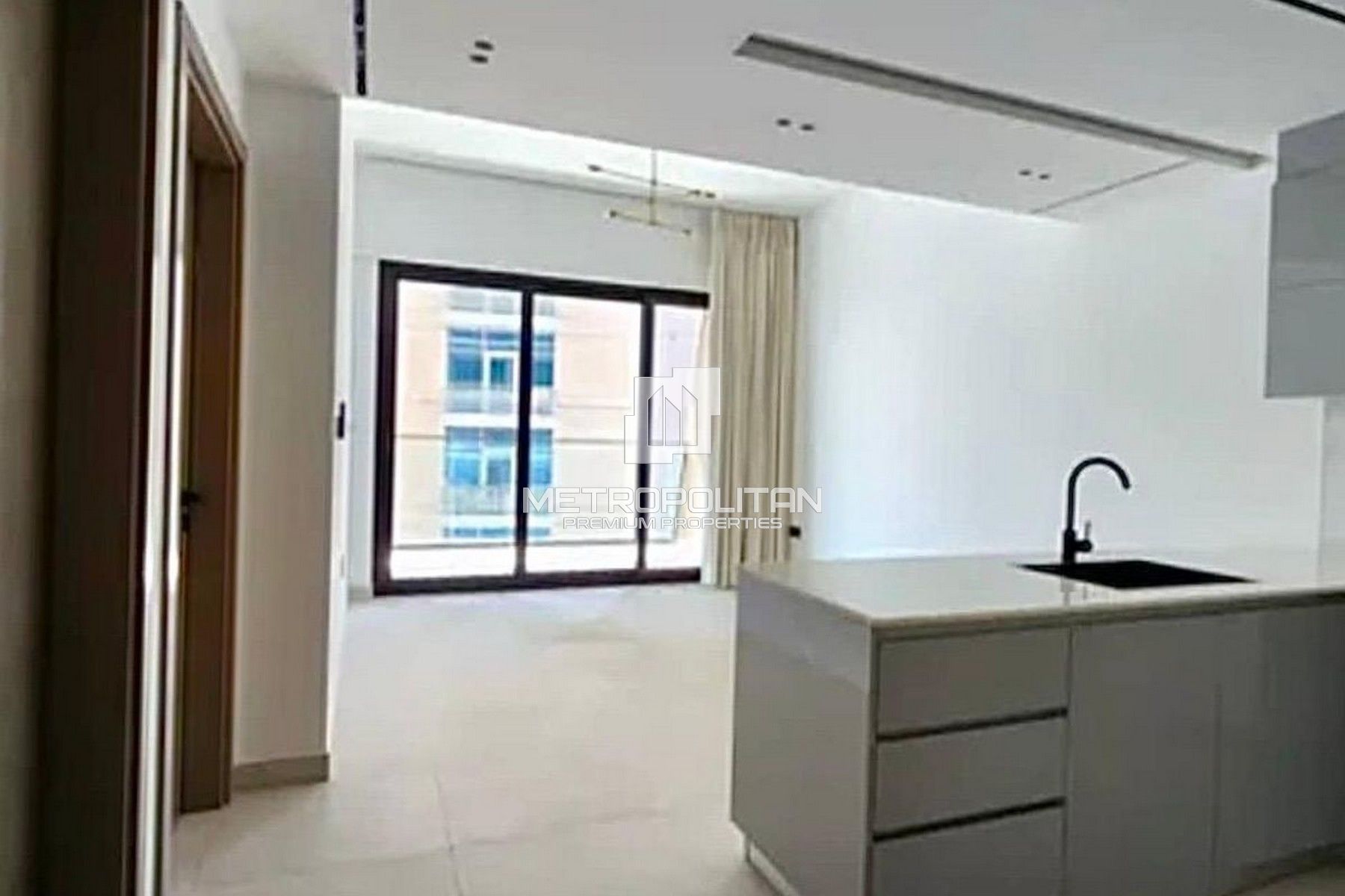 Spacious 1BR | Canal View | Binghatti Canal