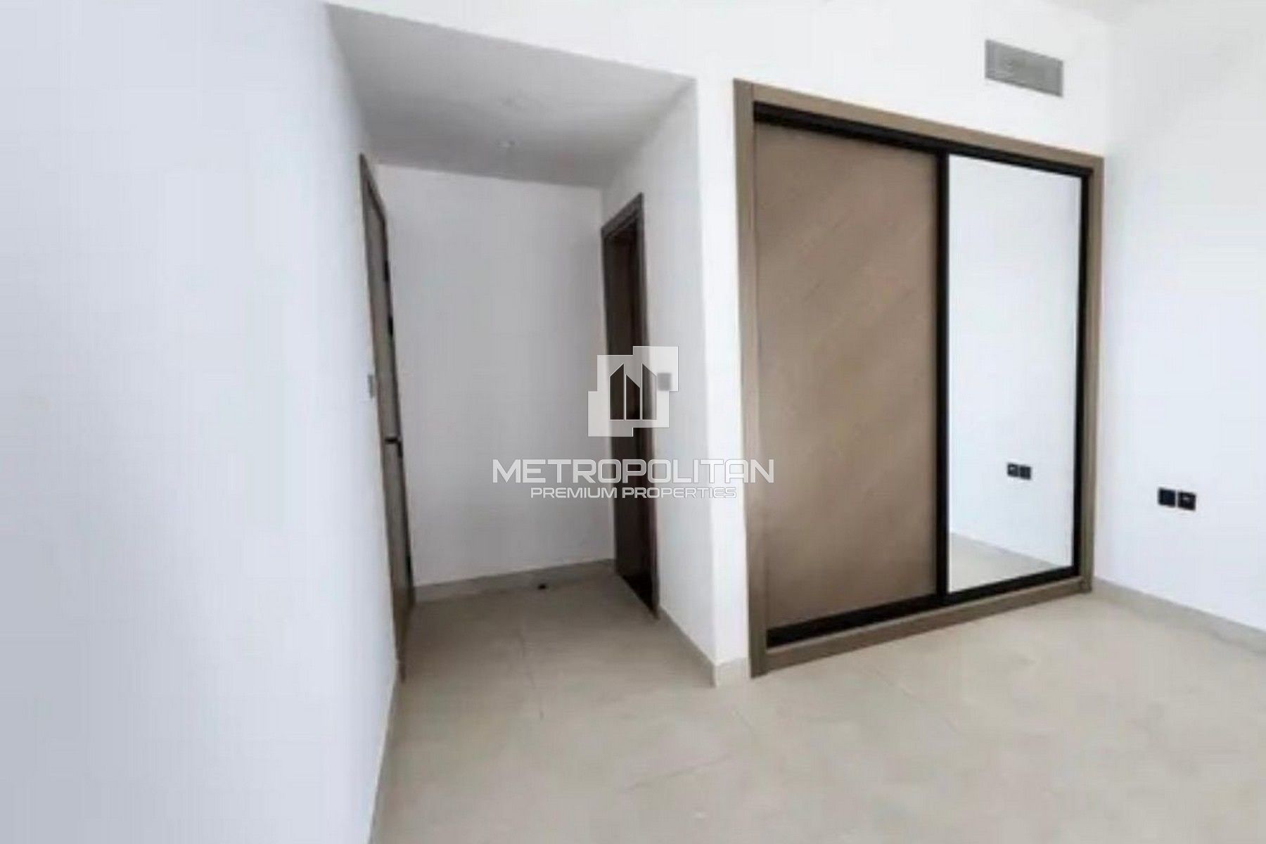 Spacious 1BR | Canal View | Binghatti Canal