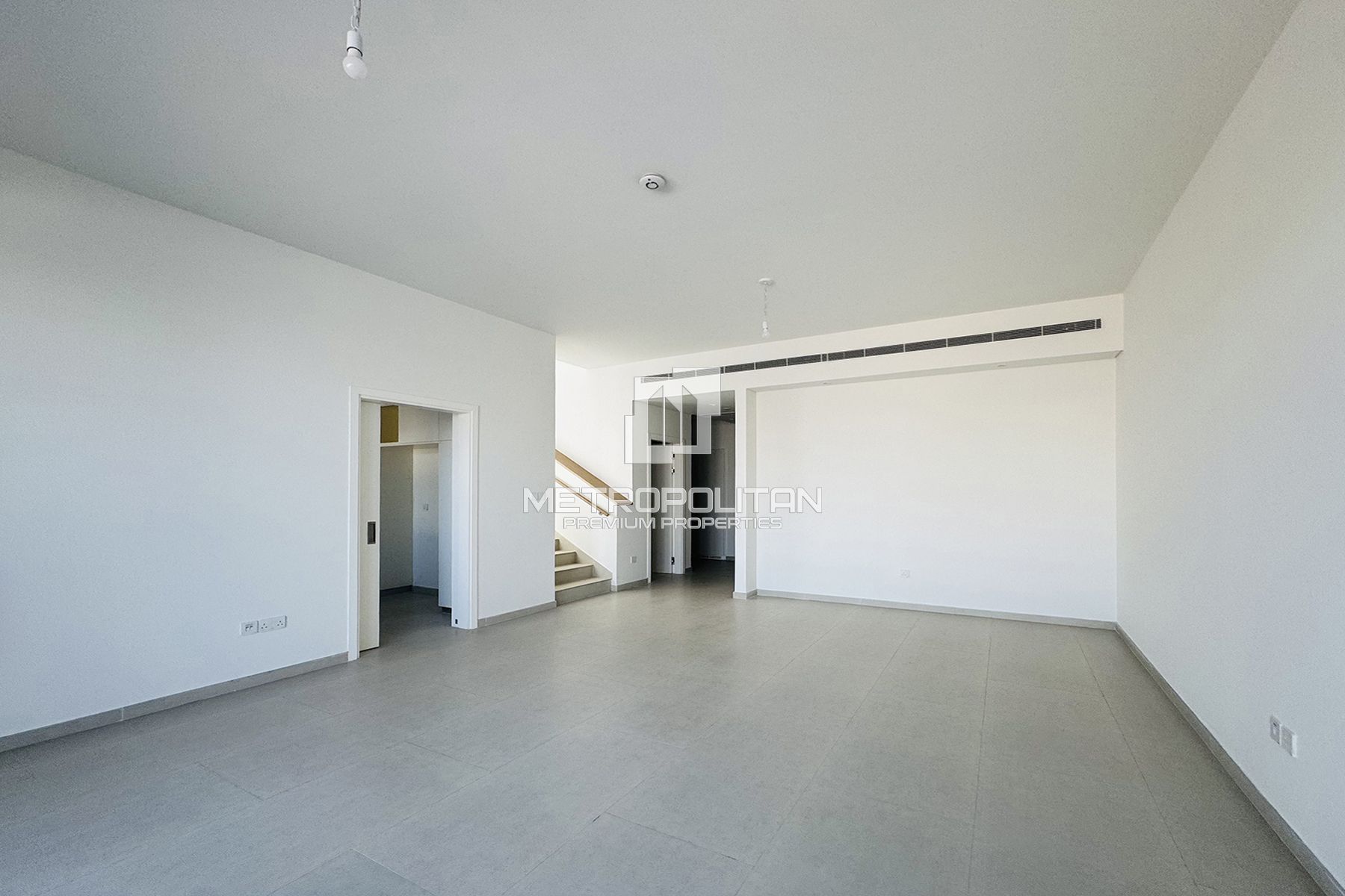 Single Row | Next to the pool | Negotiable
