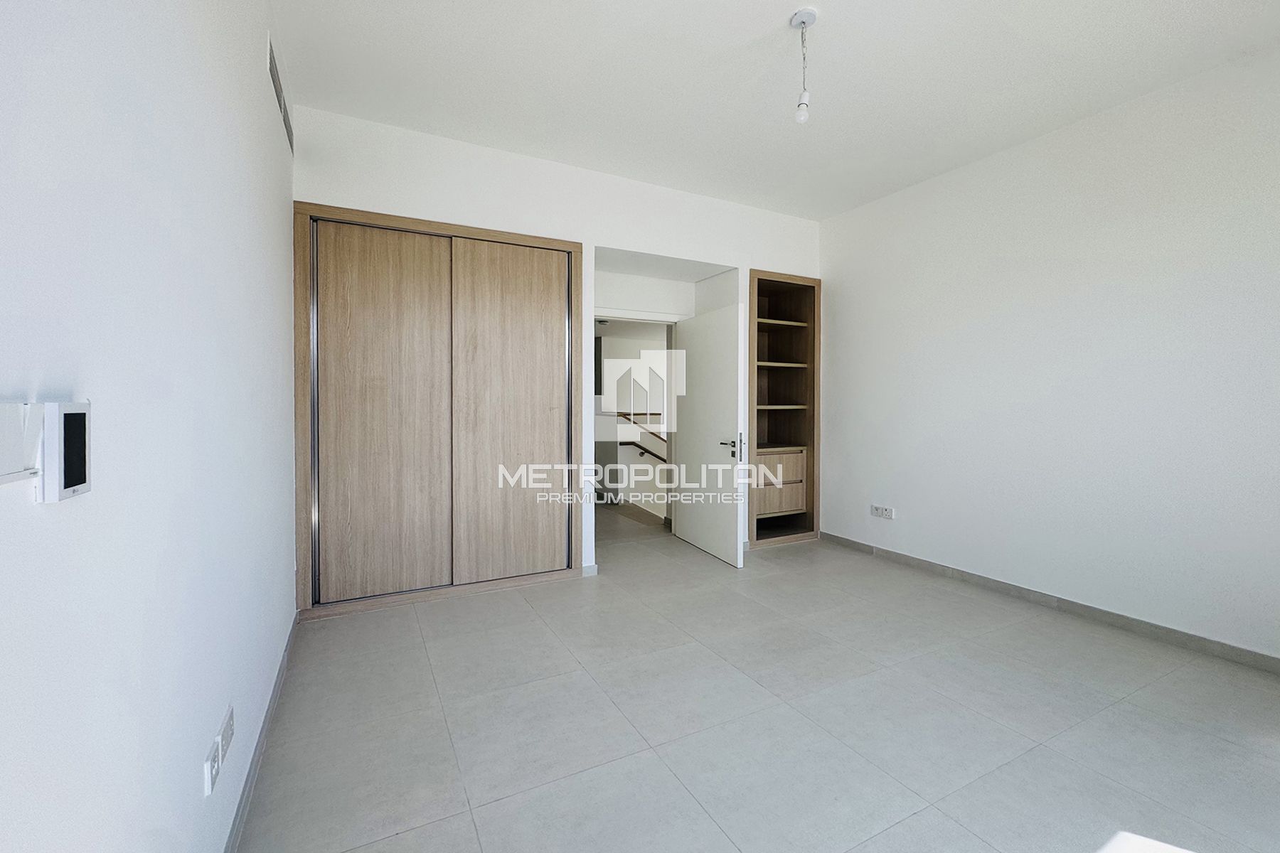 Single Row | Next to the pool | Negotiable
