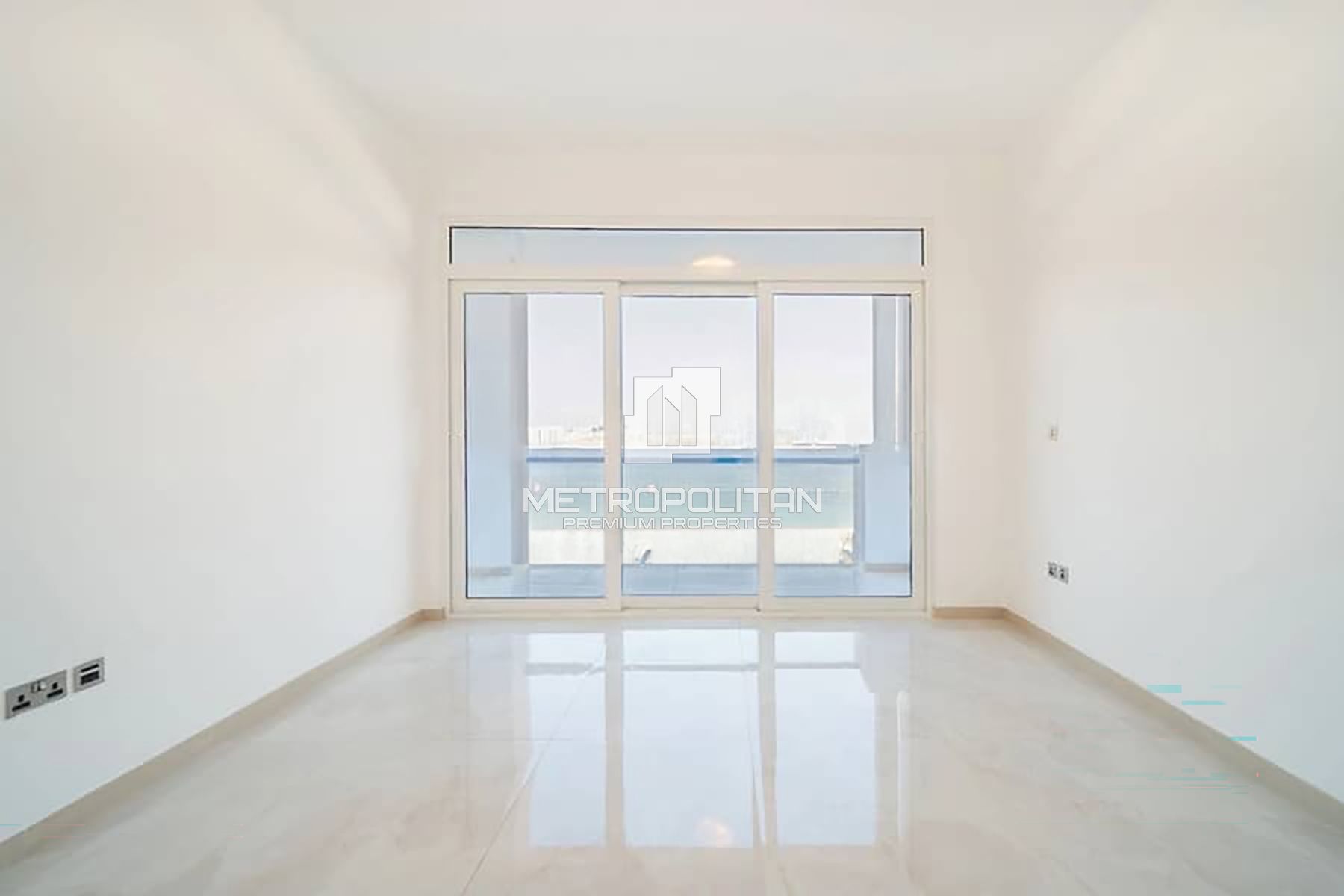 Luxury | Sea View | Vacant | Private Beach Access