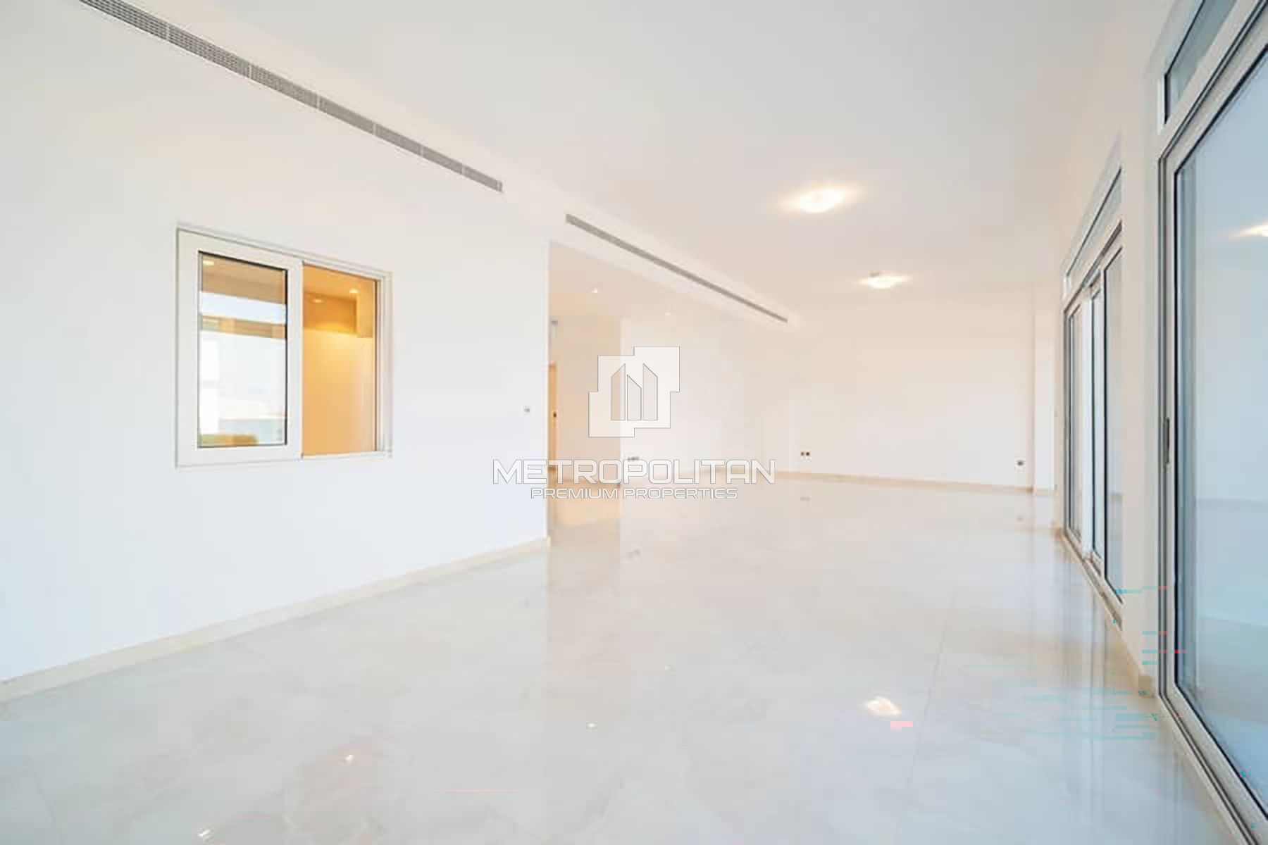 Luxury | Sea View | Vacant | Private Beach Access