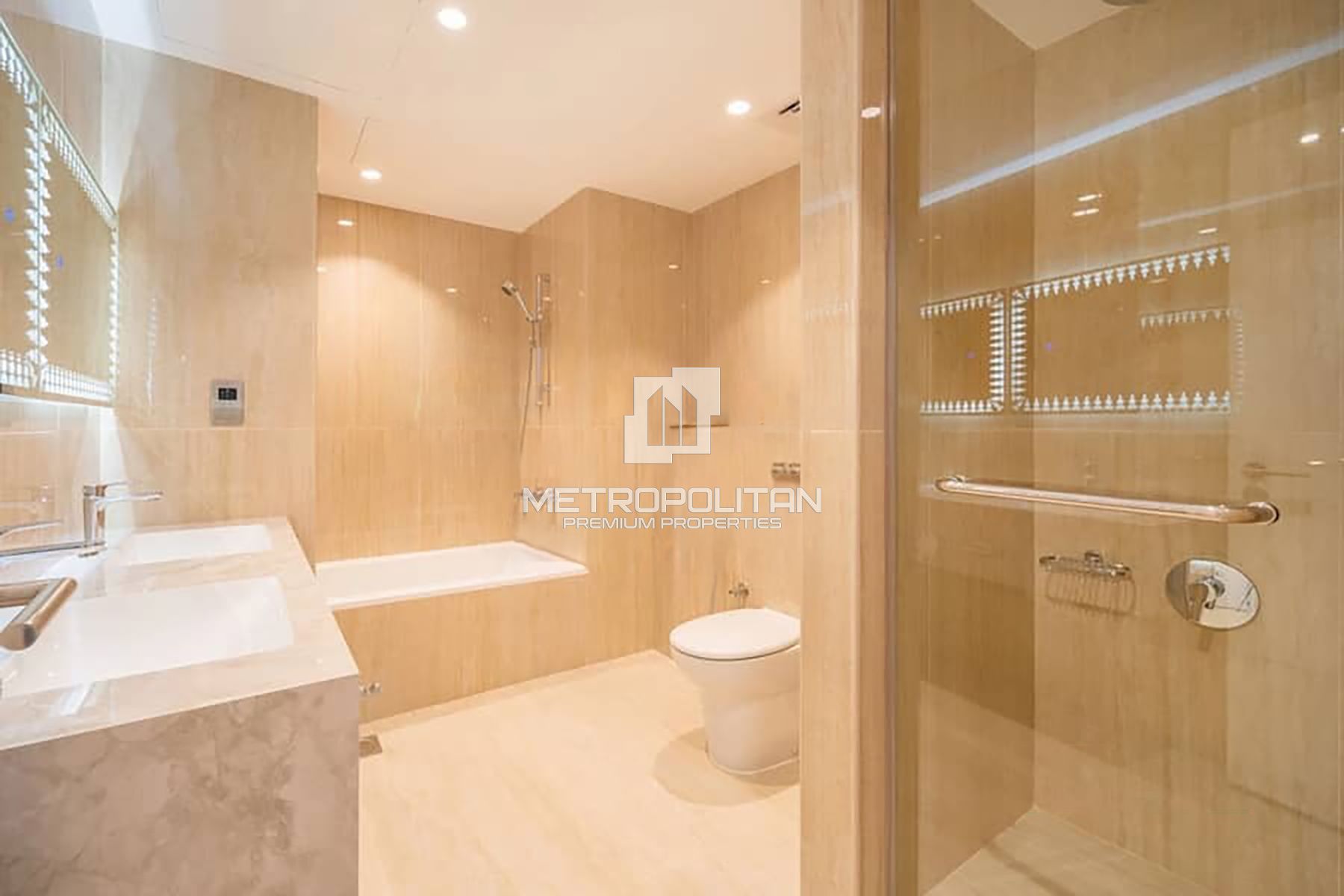 Luxury | Sea View | Vacant | Private Beach Access