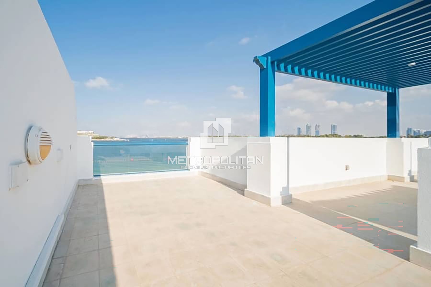 Luxury | Sea View | Vacant | Private Beach Access