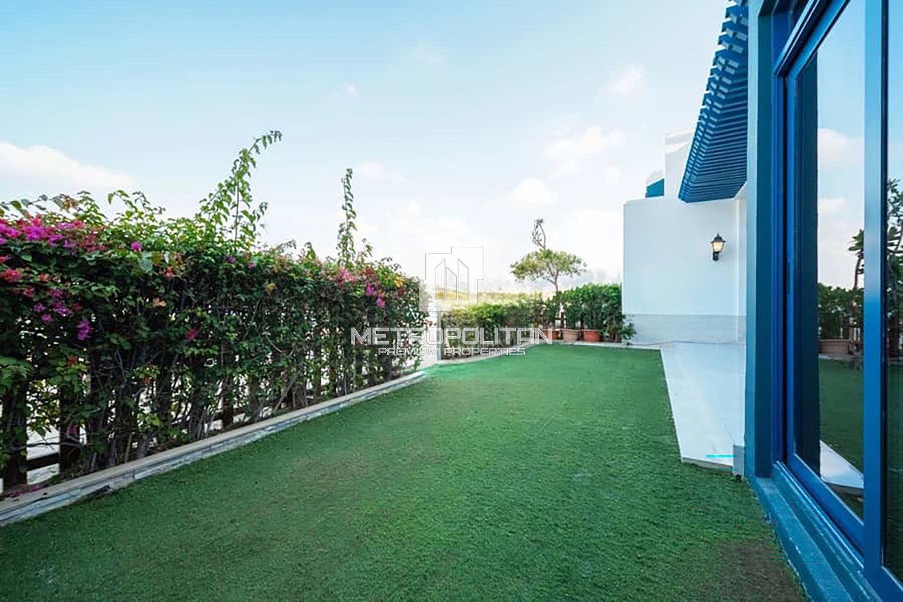 Luxury | Sea View | Vacant | Private Beach Access