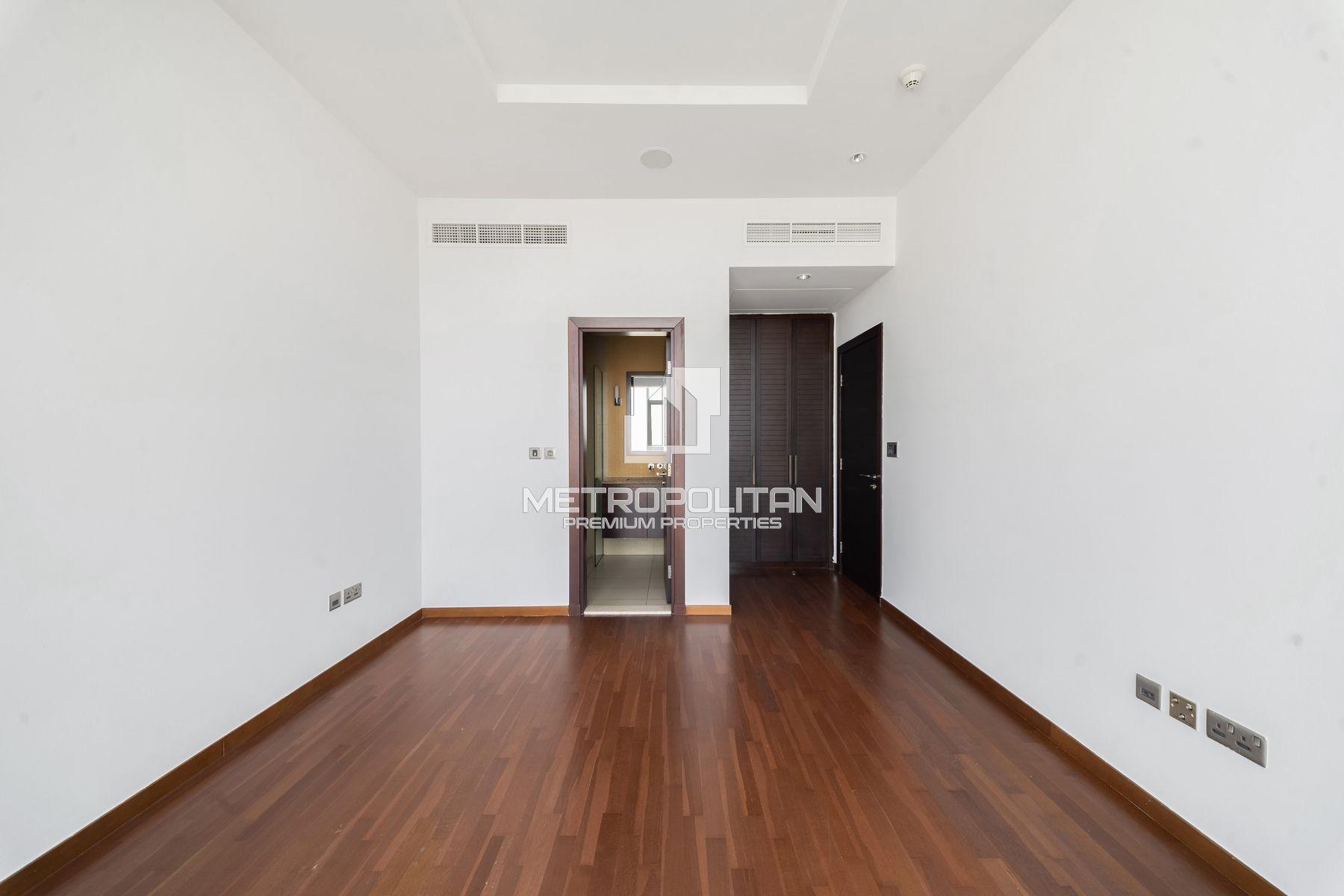 Luxury 2BR | Full Marina View | Private Beach Apt
