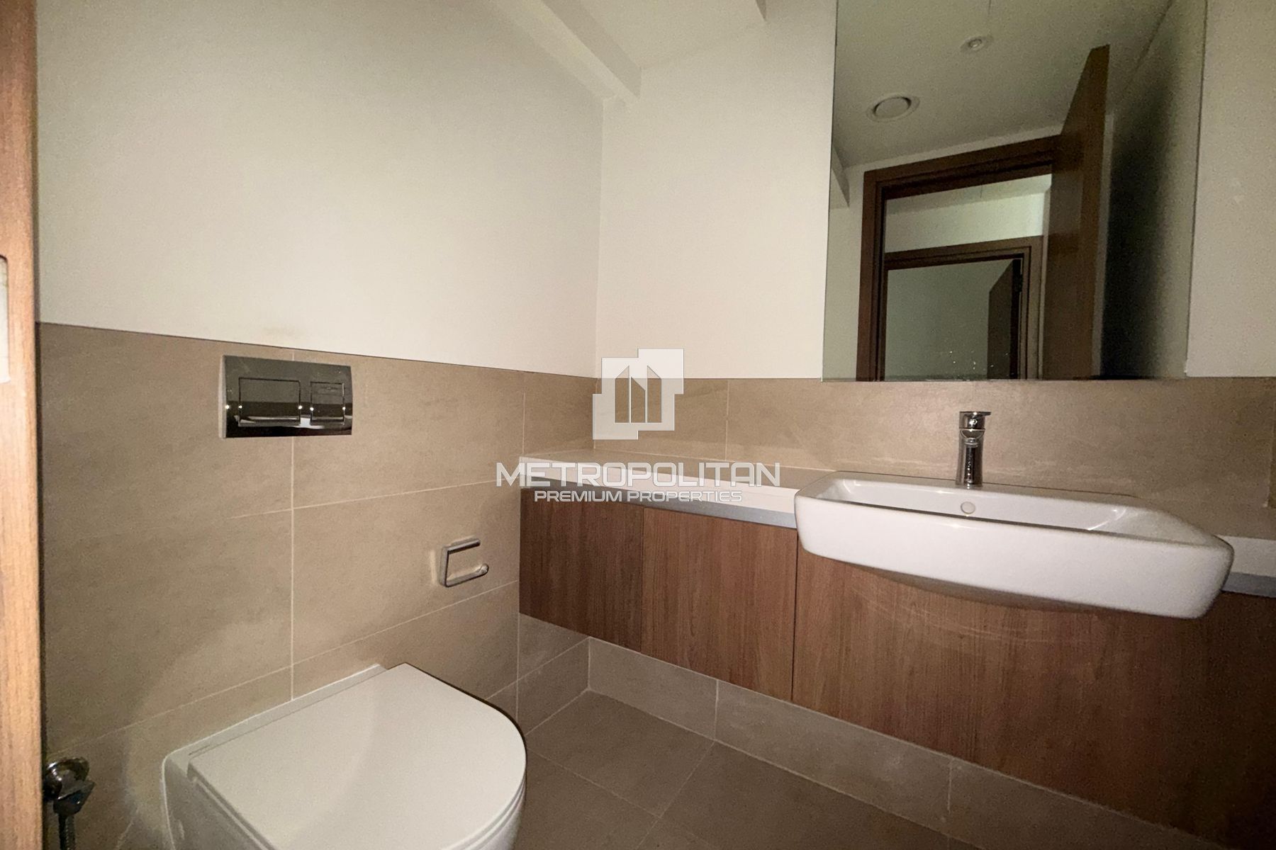Single Row | Pool View | Spacious | Good Lacation