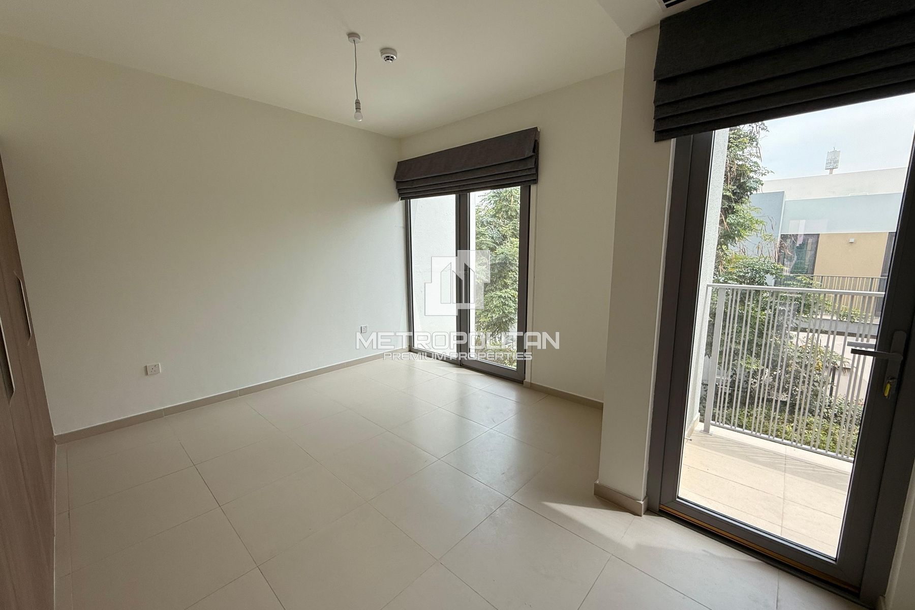 Single Row | Pool View | Spacious | Good Lacation