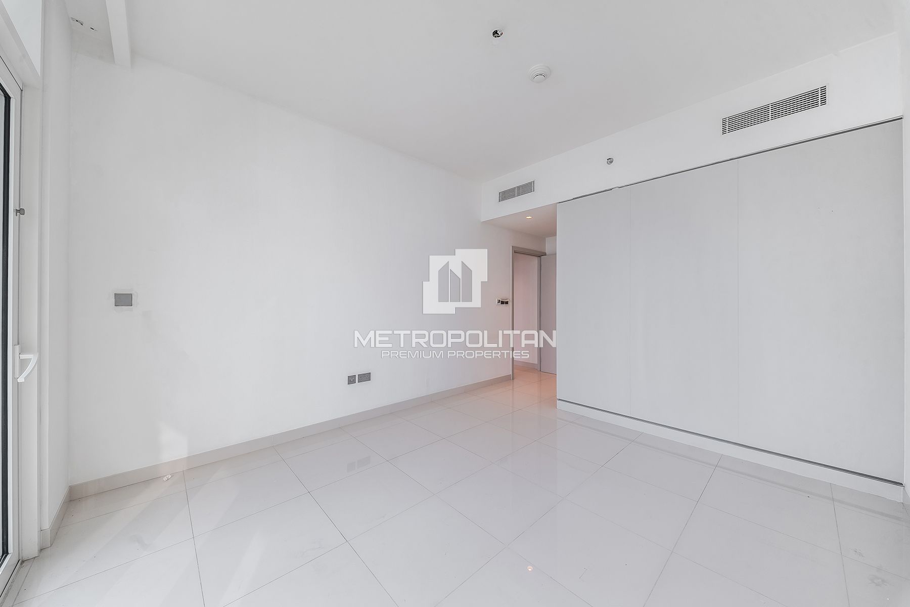 Sea and Ain Dubai View | Spacious | Prime Location