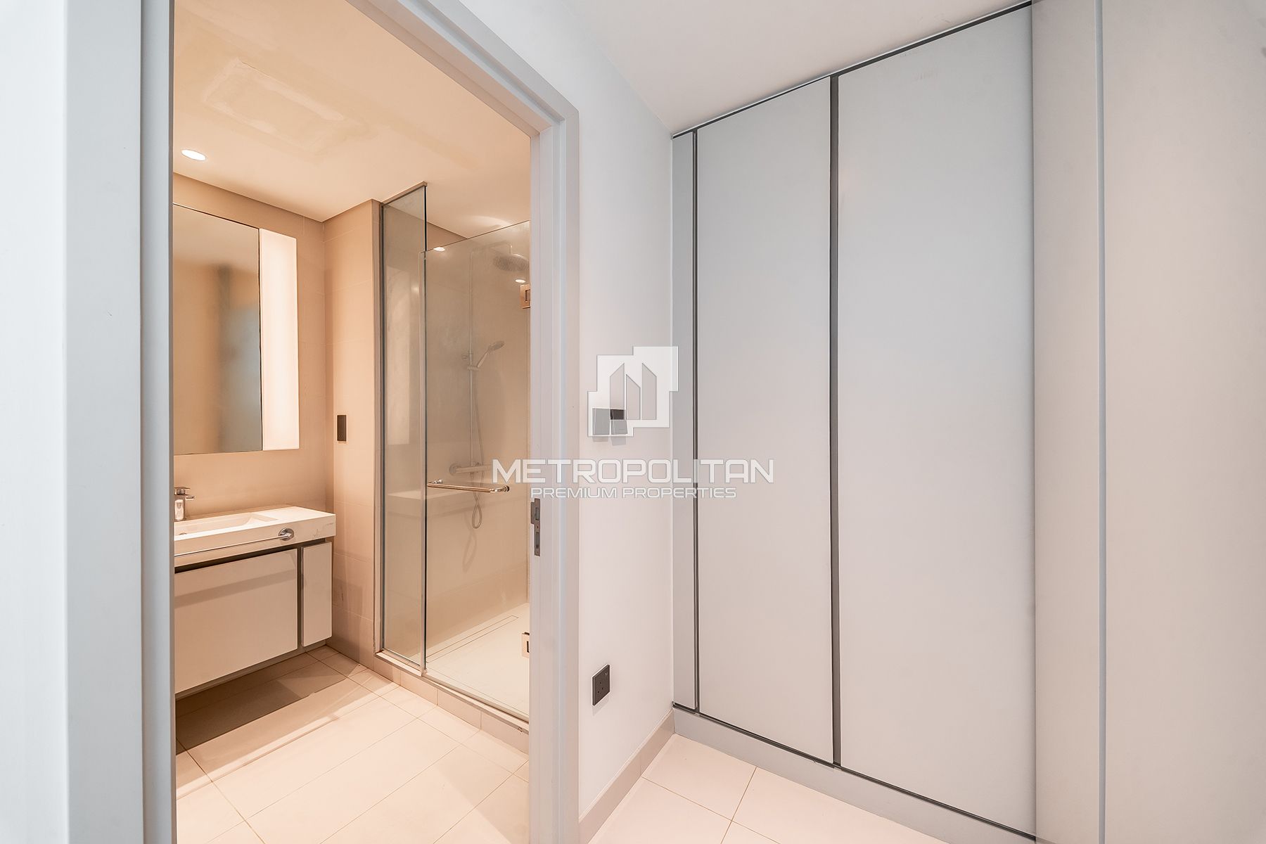 Sea and Ain Dubai View | Spacious | Prime Location