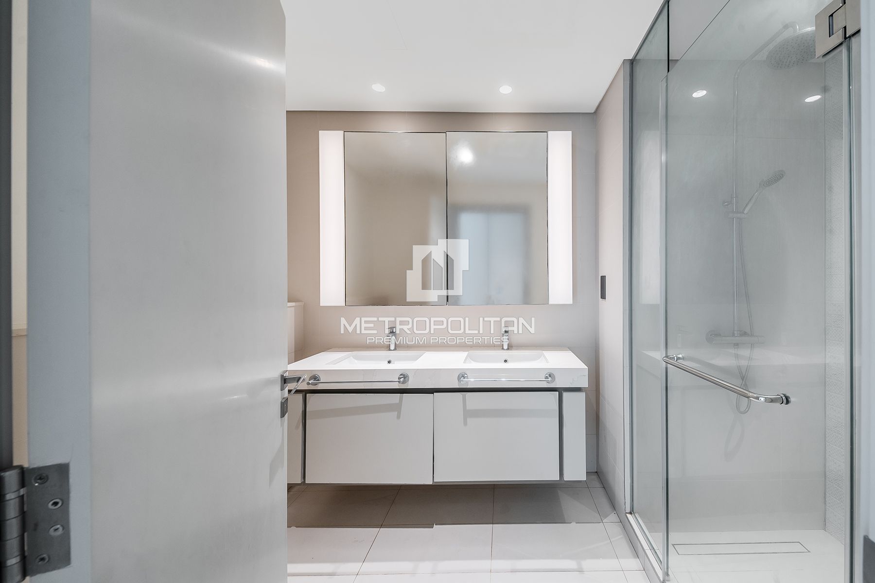 Sea and Ain Dubai View | Spacious | Prime Location