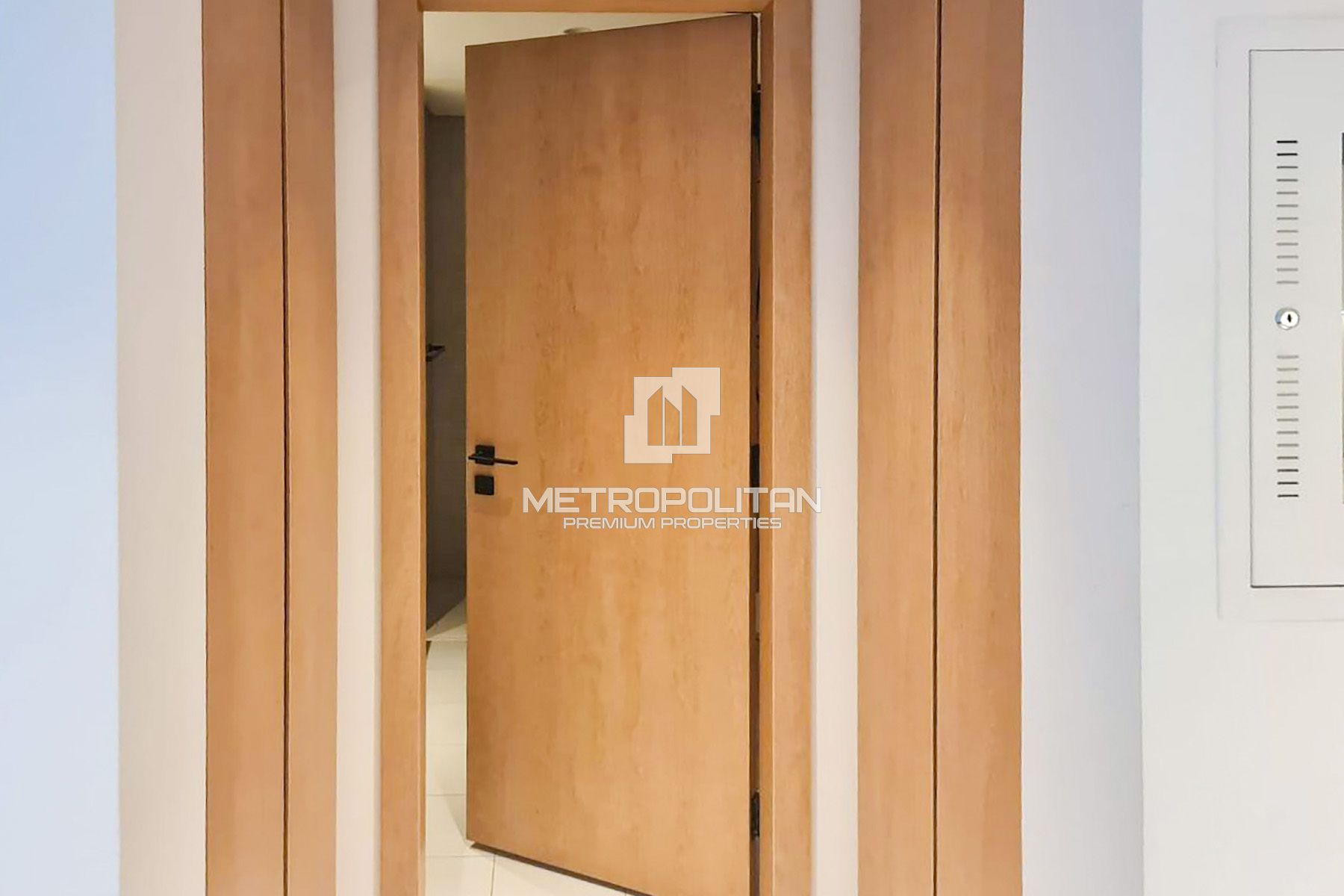 Spacious Studio | Pool View | Available 1st August