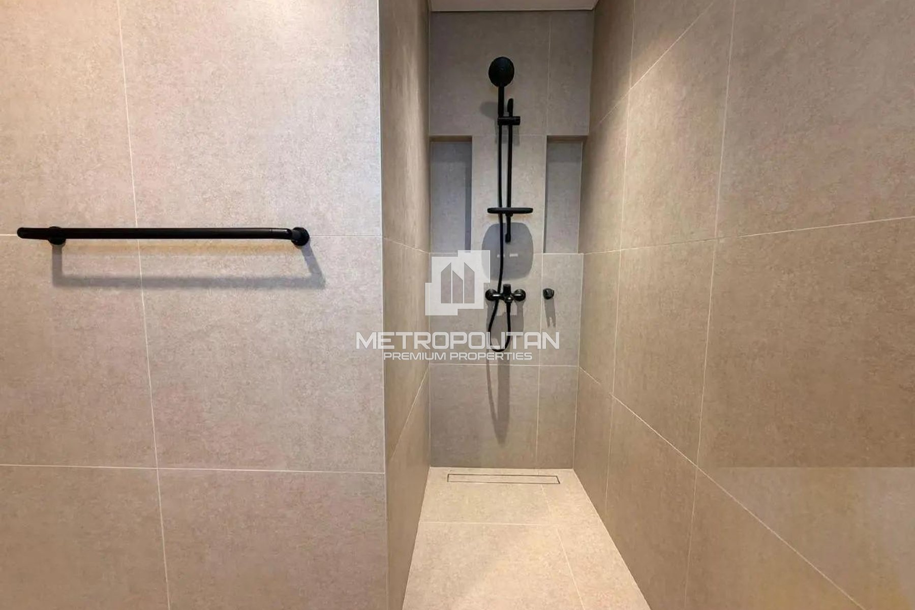 VASTU | Ready to Move | Spacious Plot | Brand New