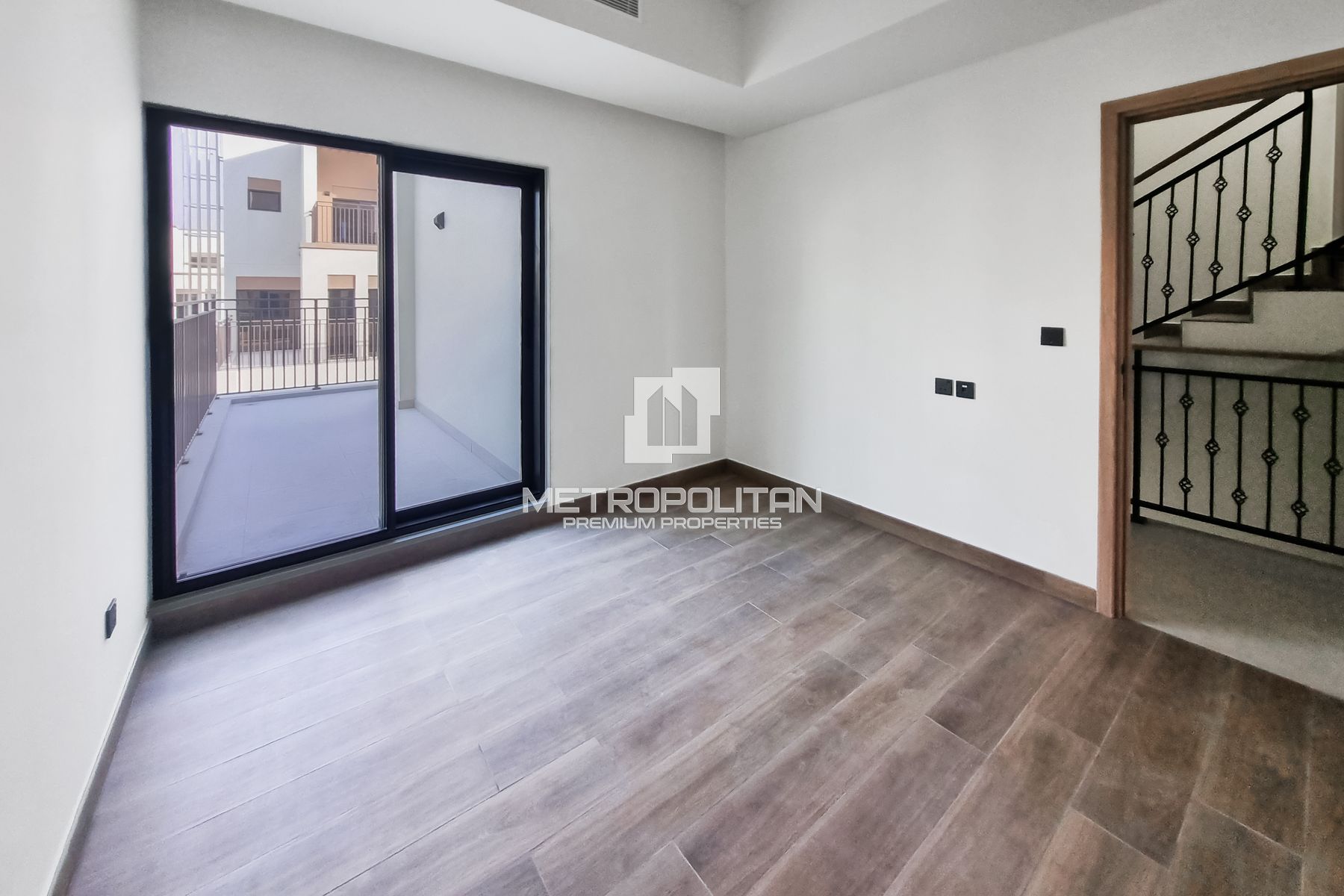 VASTU | Ready to Move | Spacious Plot | Brand New