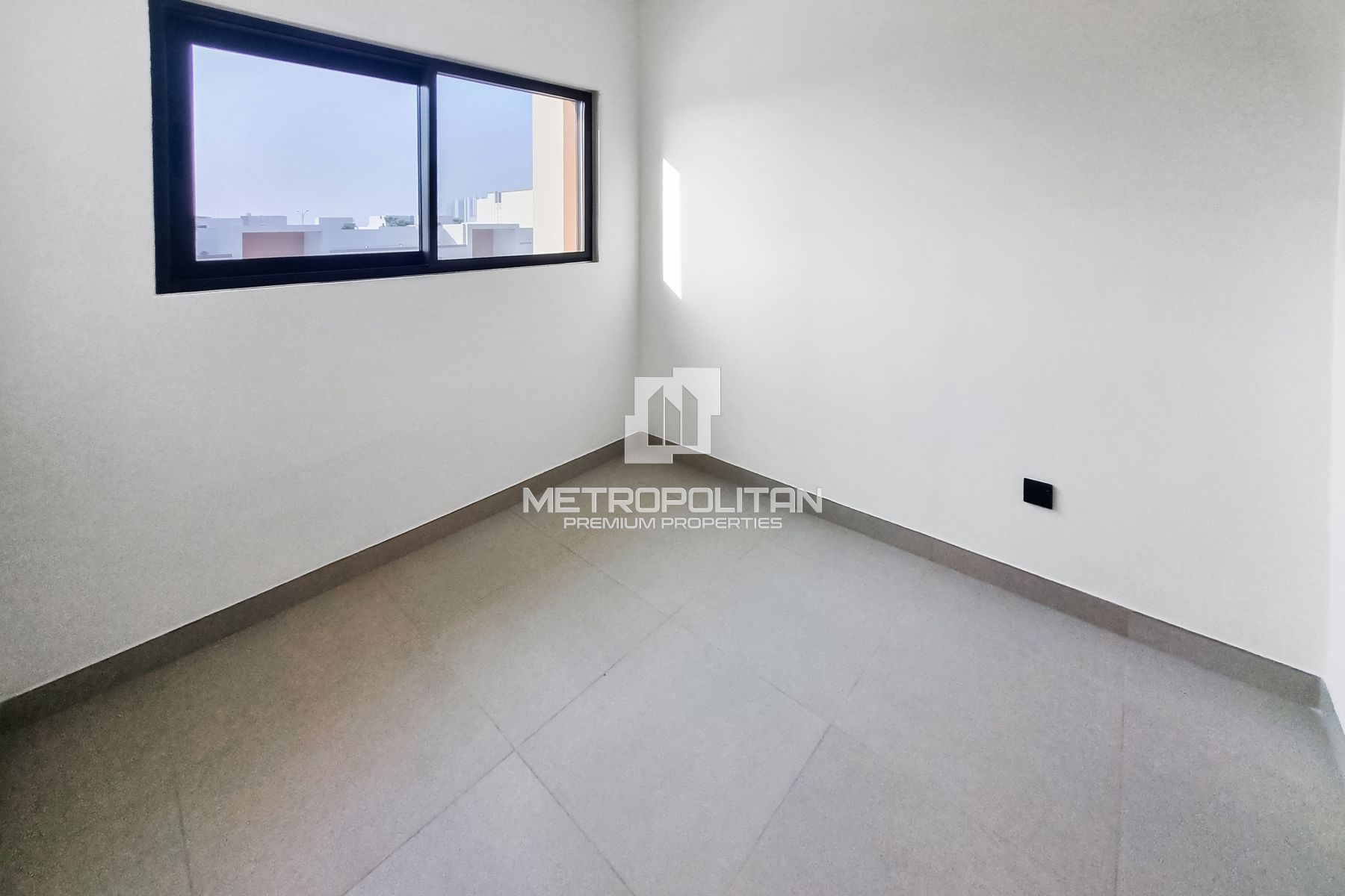 VASTU | Ready to Move | Spacious Plot | Brand New