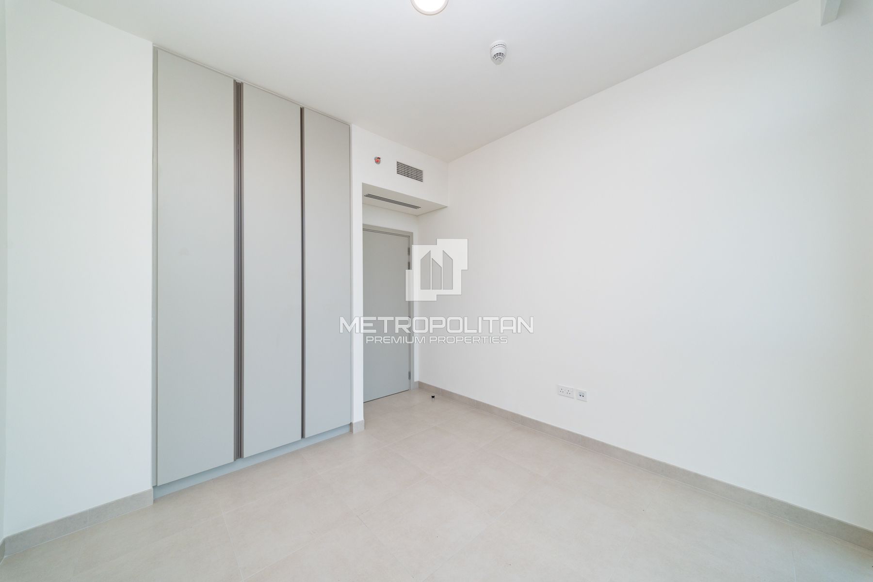 Full Waterfront Views | Unfurnished | Vacant