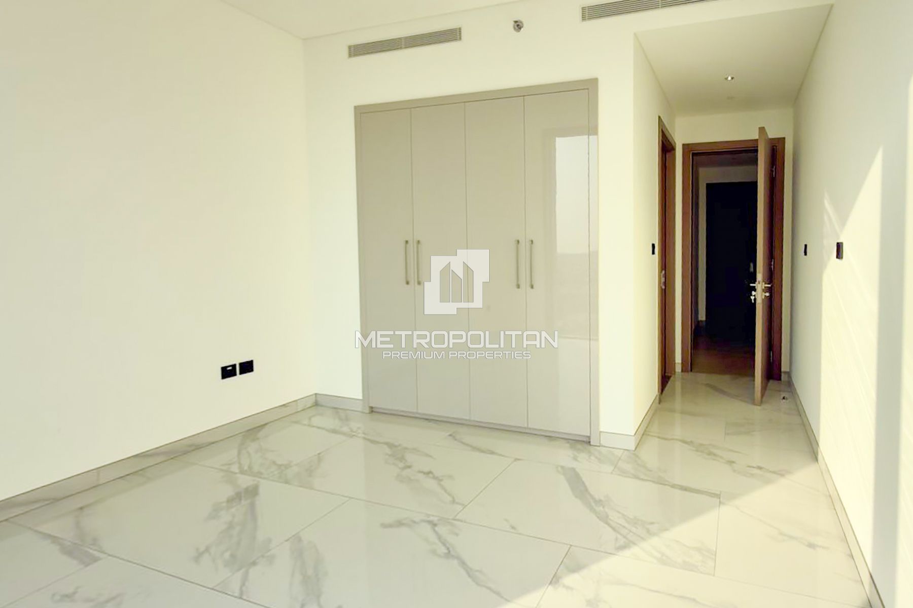 Brand New | Bright and Spacious | Downtown View
