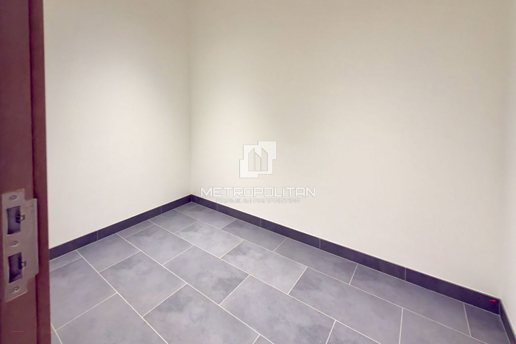 Brand New | Bright and Spacious | Downtown View