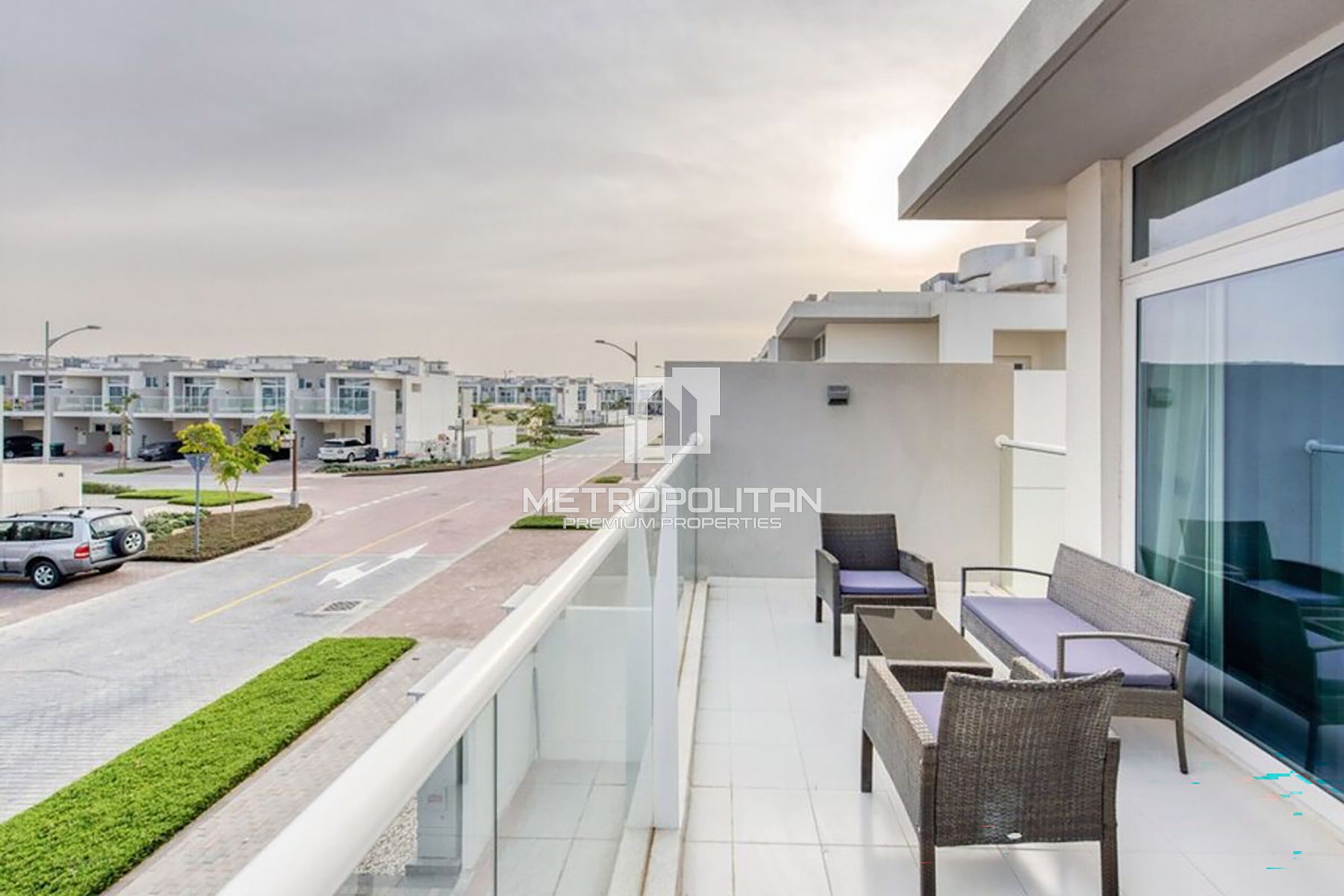Fully Furnished | Vacant Now | Single Row