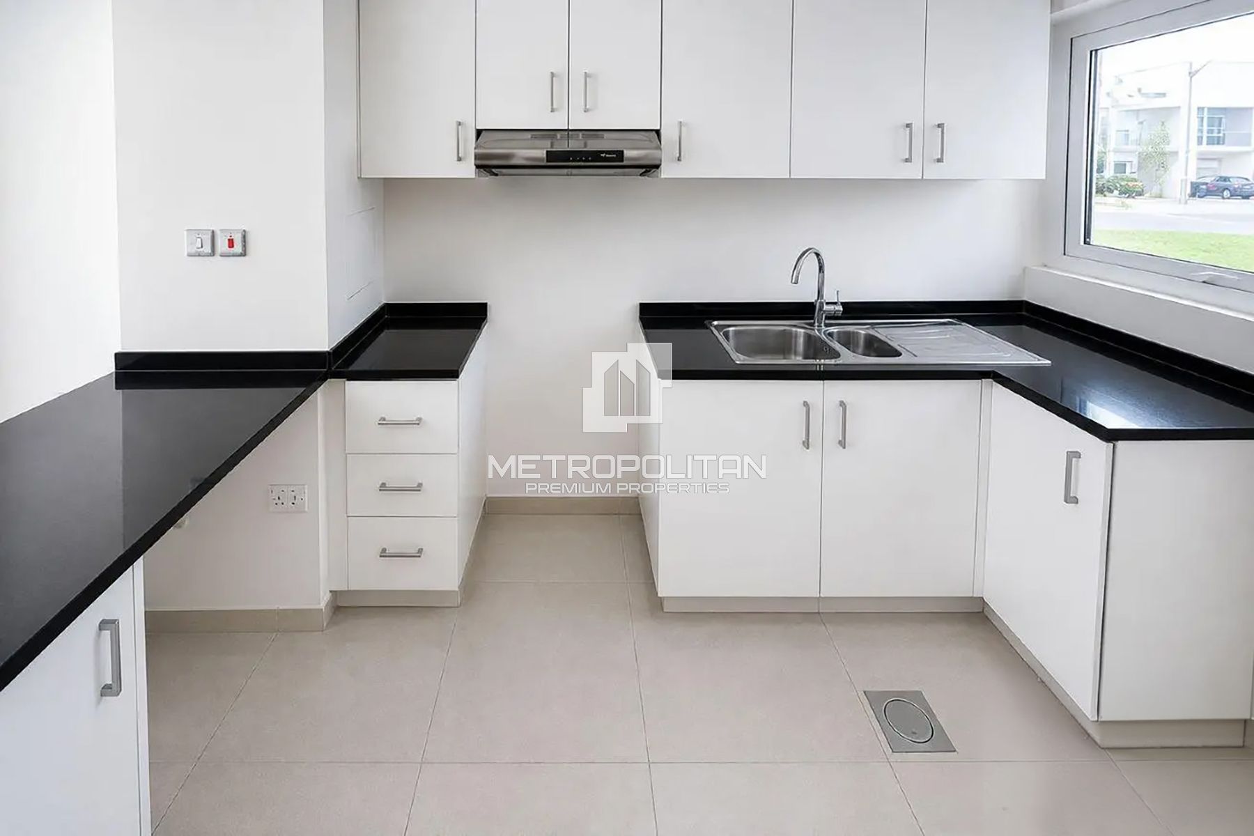 Fully Furnished | Vacant Now | Single Row