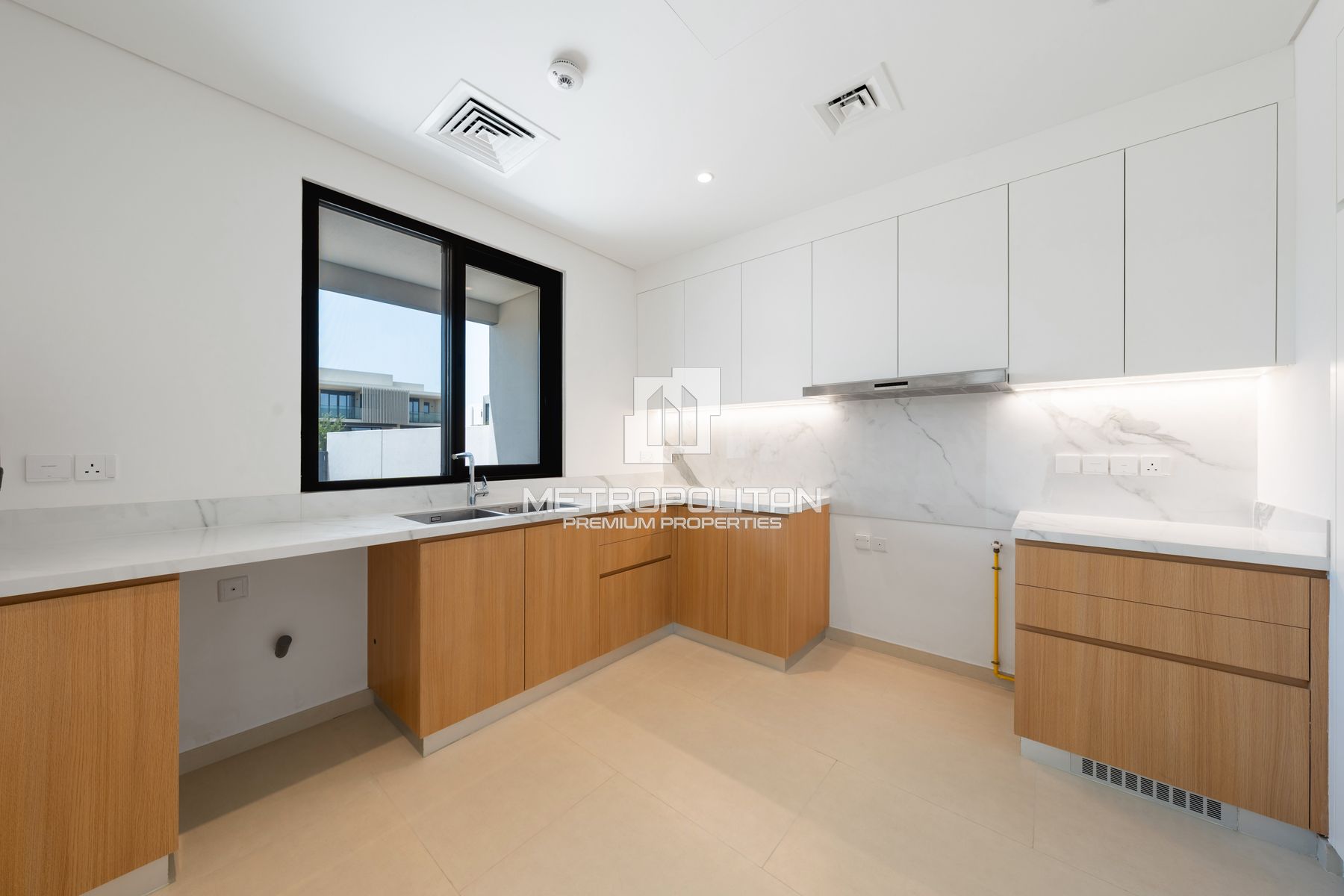 Ready to Move In | Single Row | Near Amenities |
