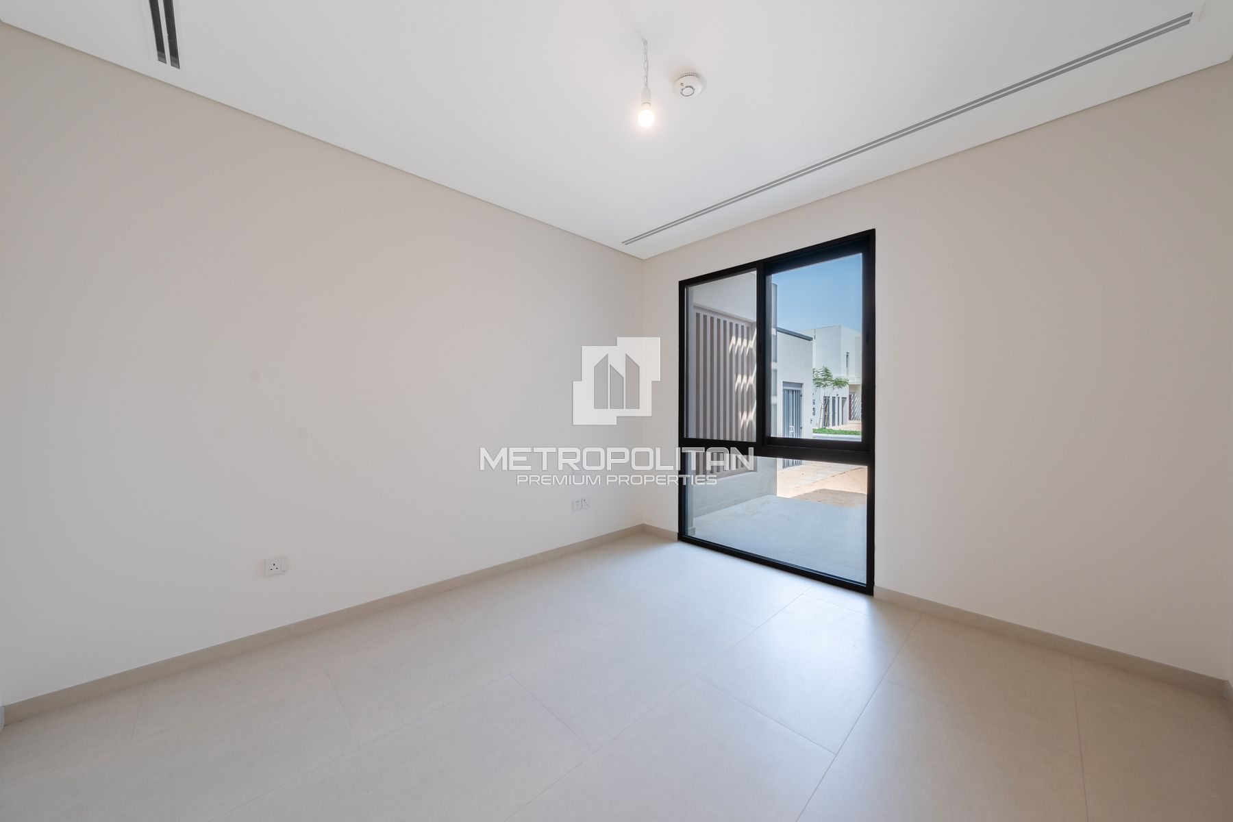 Ready to Move In | Single Row | Near Amenities |