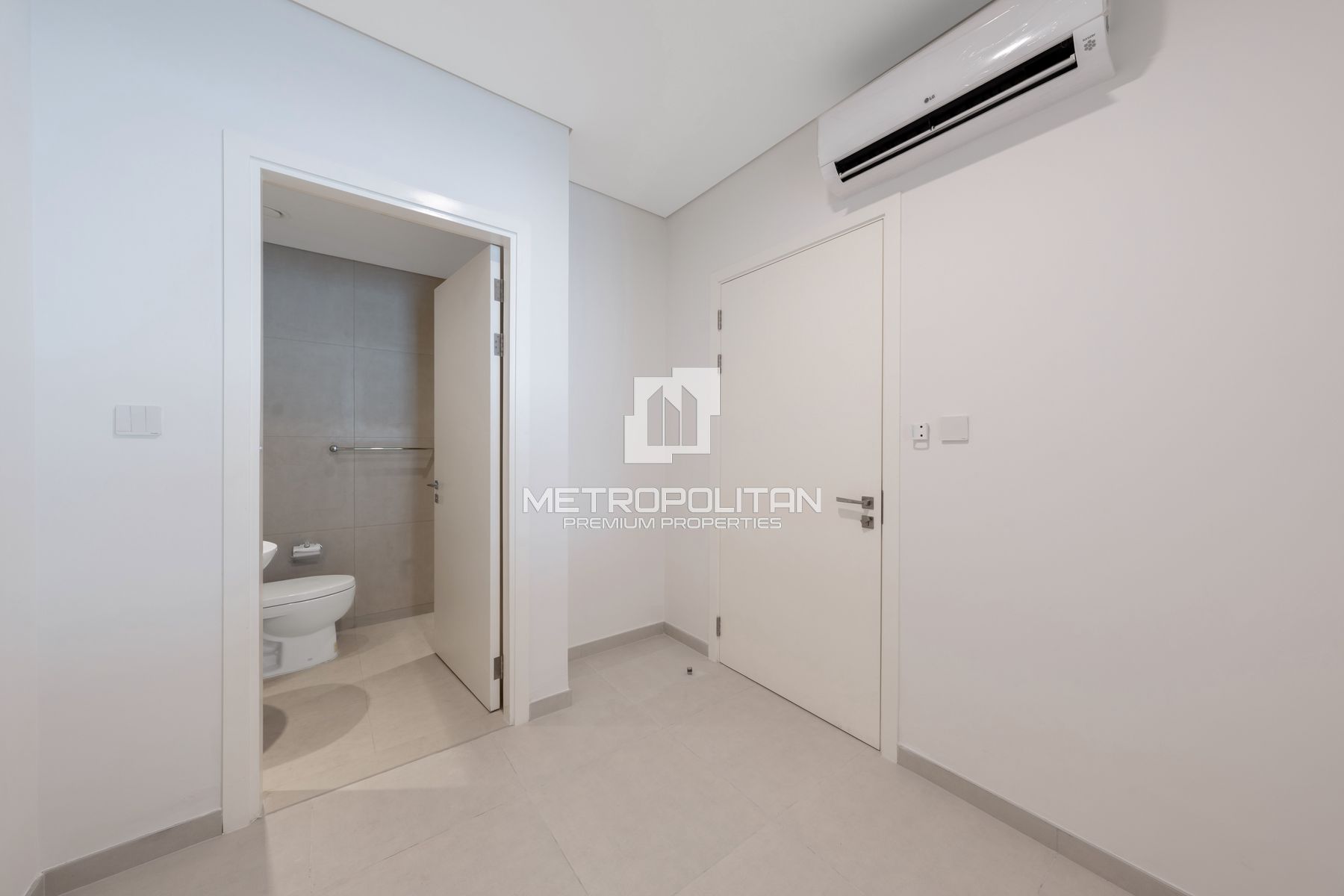 Ready to Move In | Single Row | Near Amenities |