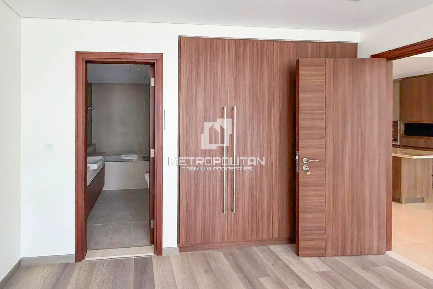 Canal View | Prime Location | Luxury Living