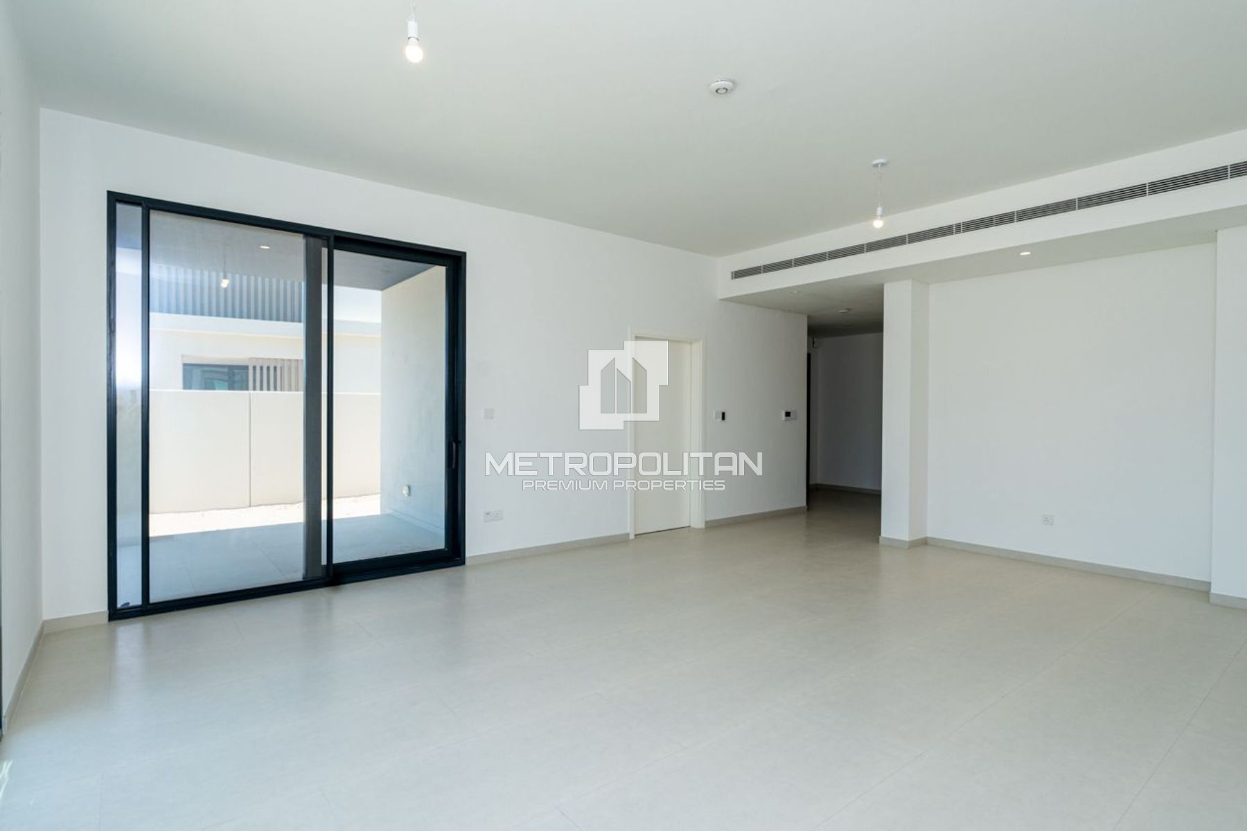 Close to Pool and Park | Single Row | Brand New