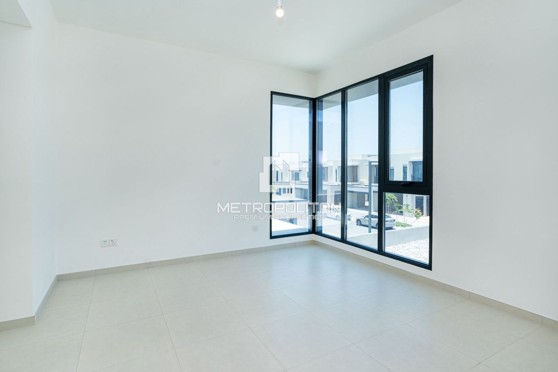 Close to Pool and Park | Single Row | Brand New