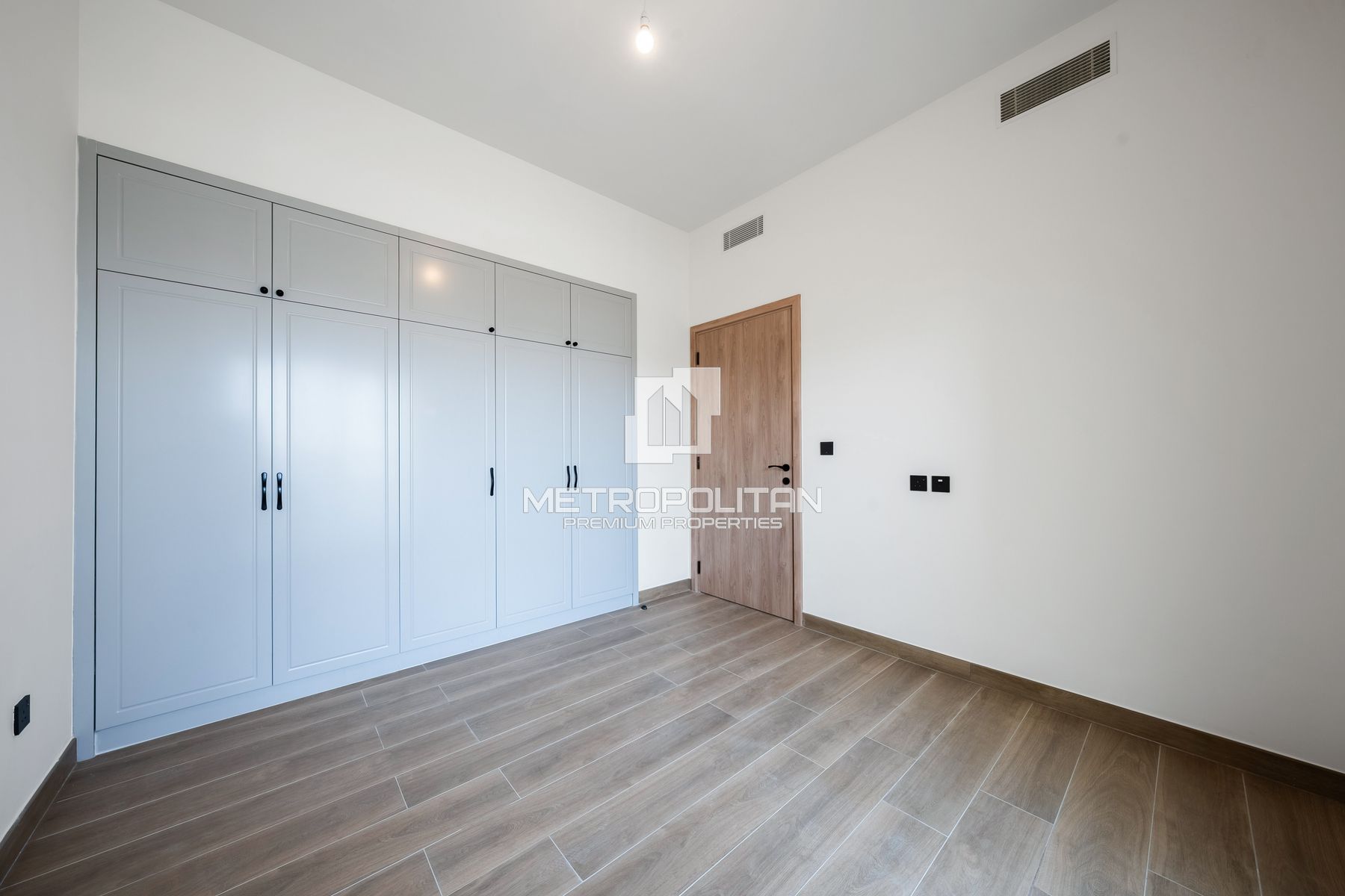 Large Plot | Premium Views  | Walking to Lagoon