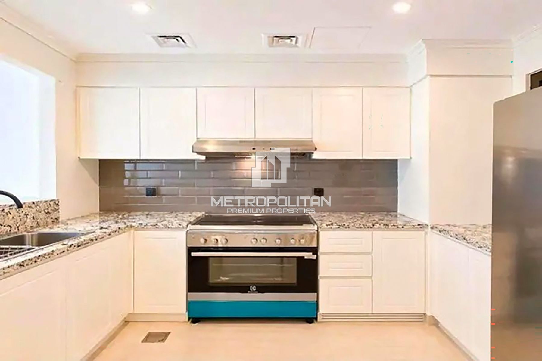 Large Plot | Premium Views  | Walking to Lagoon