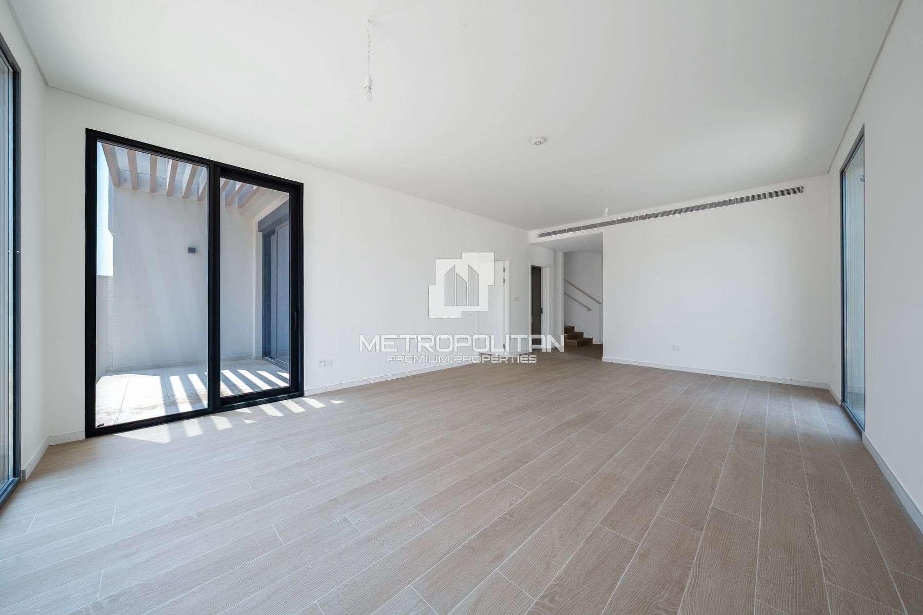 4BR Townhouse | Bright & Spacious | Prime Location