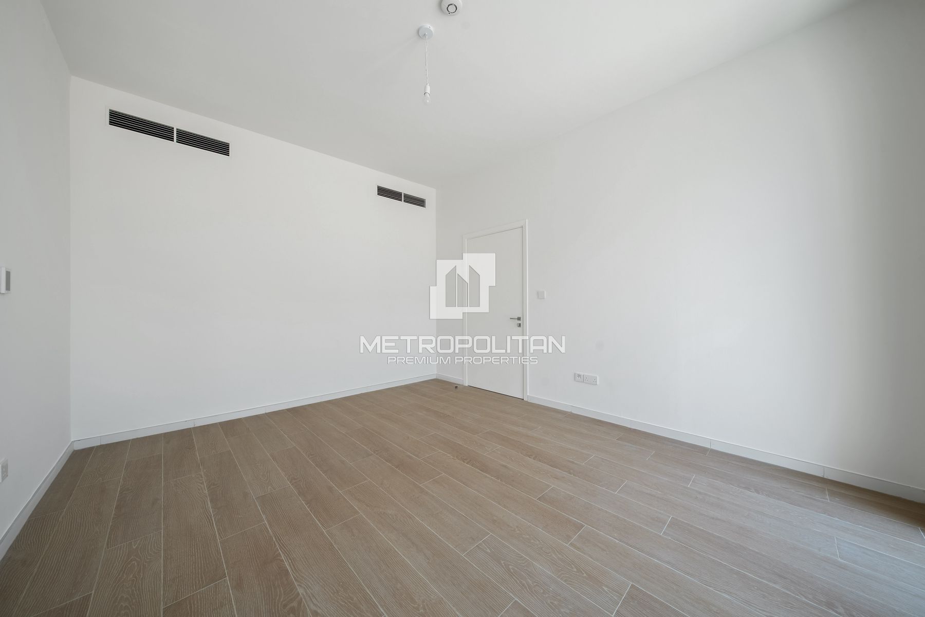 4BR Townhouse | Bright & Spacious | Prime Location