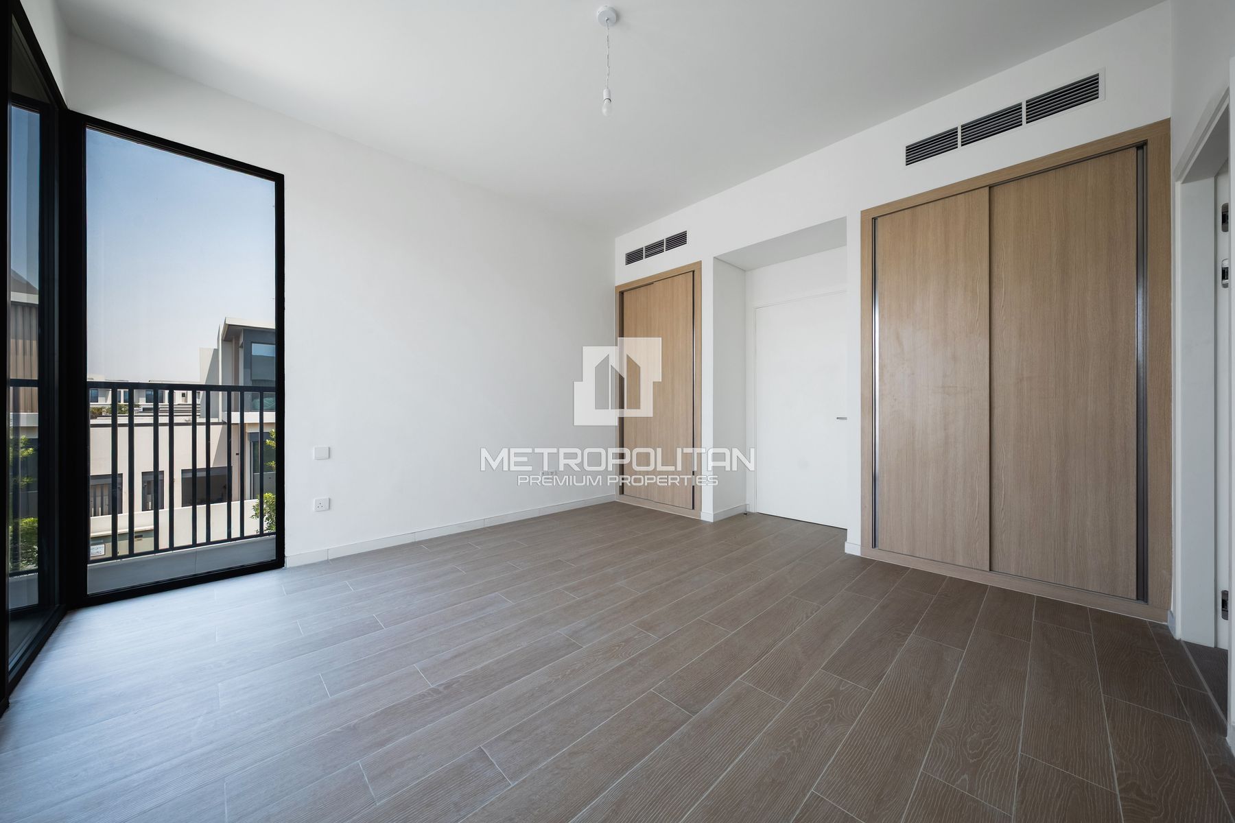 4BR Townhouse | Bright & Spacious | Prime Location