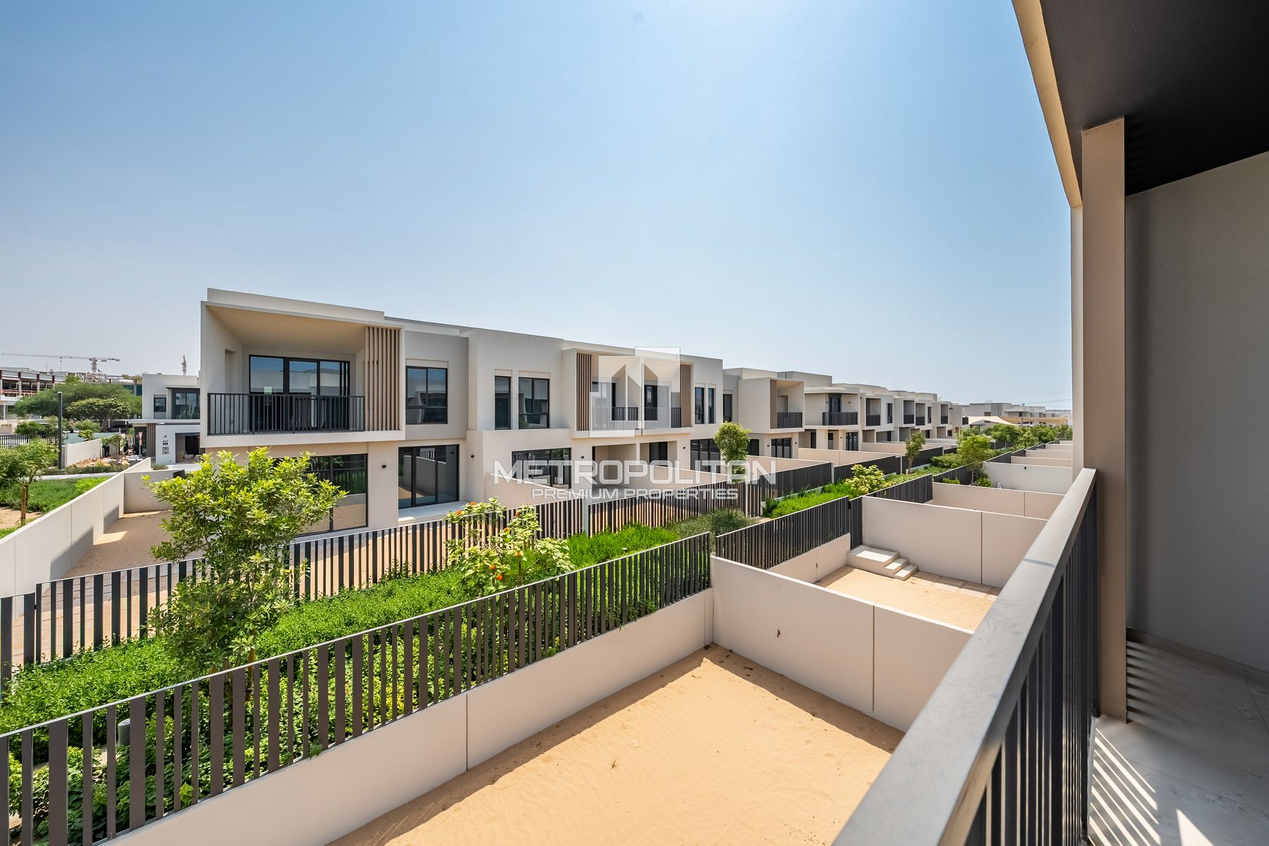 4BR Townhouse | Bright & Spacious | Prime Location