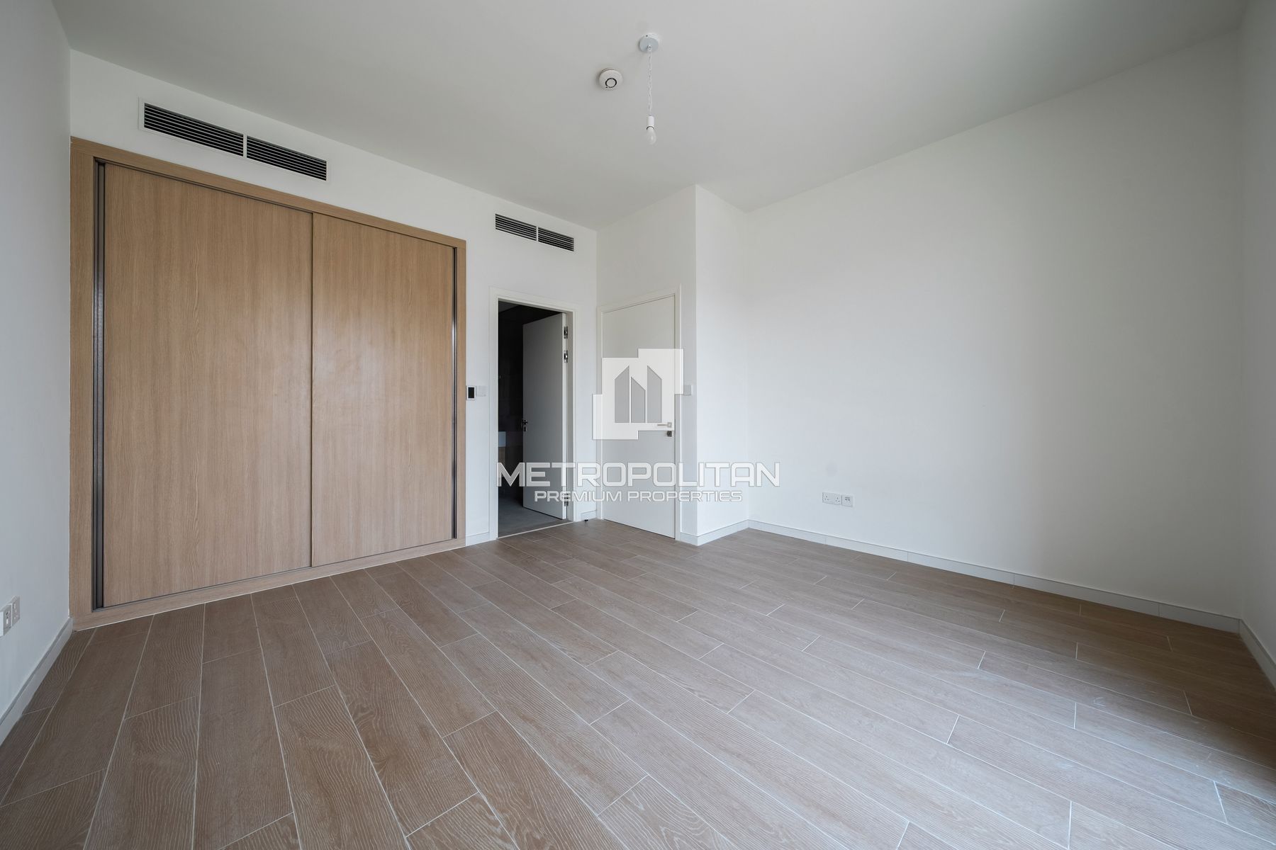 4BR Townhouse | Bright & Spacious | Prime Location
