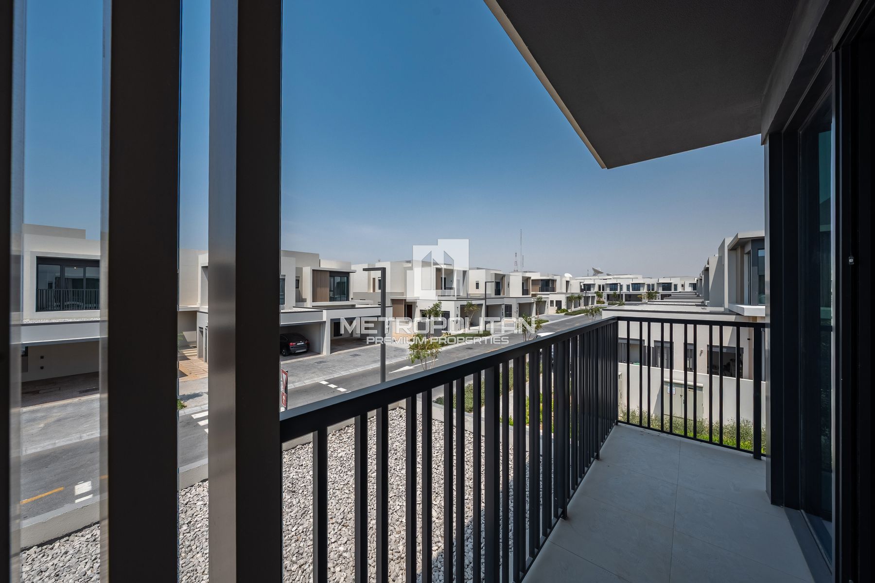 4BR Townhouse | Bright & Spacious | Prime Location