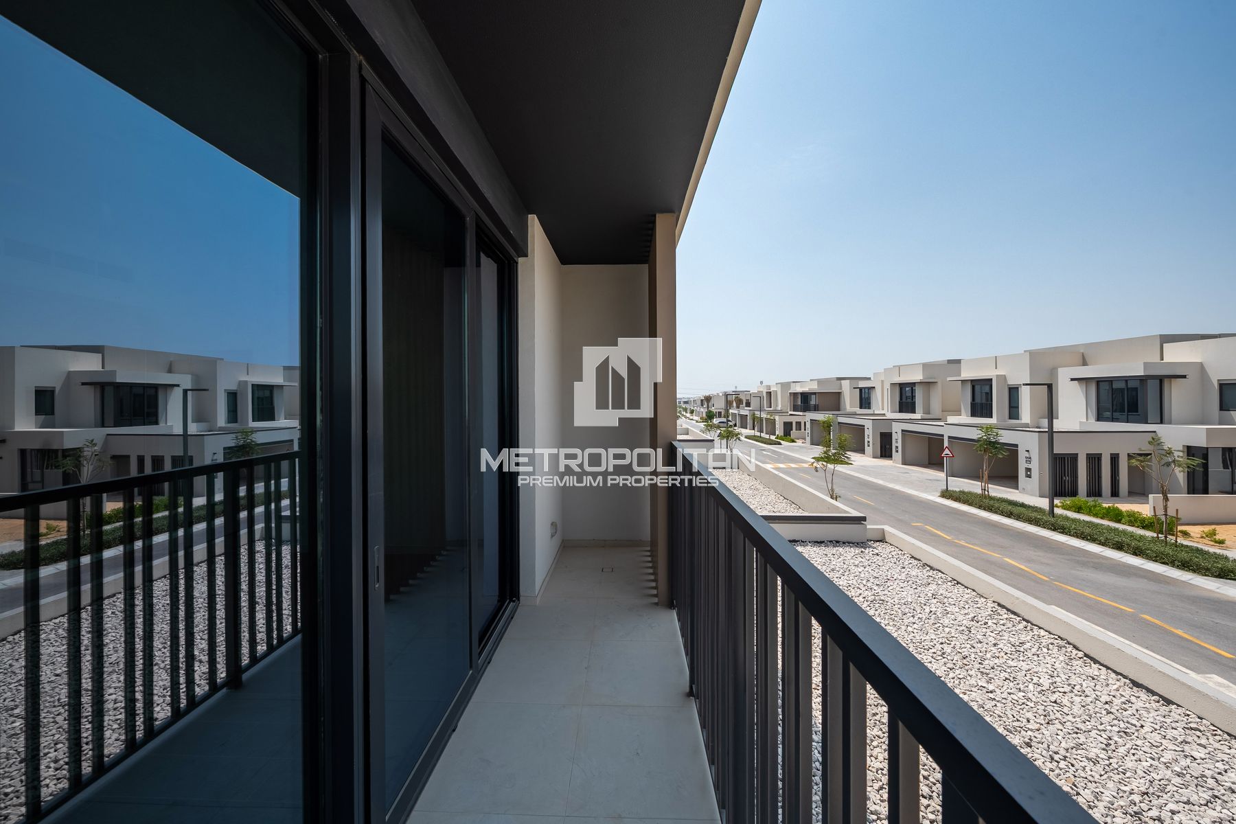 4BR Townhouse | Bright & Spacious | Prime Location