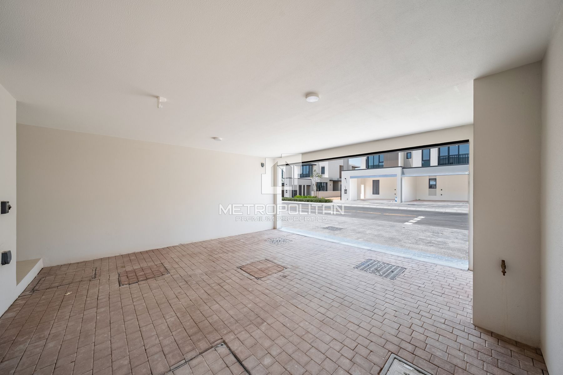 4BR Townhouse | Bright & Spacious | Prime Location