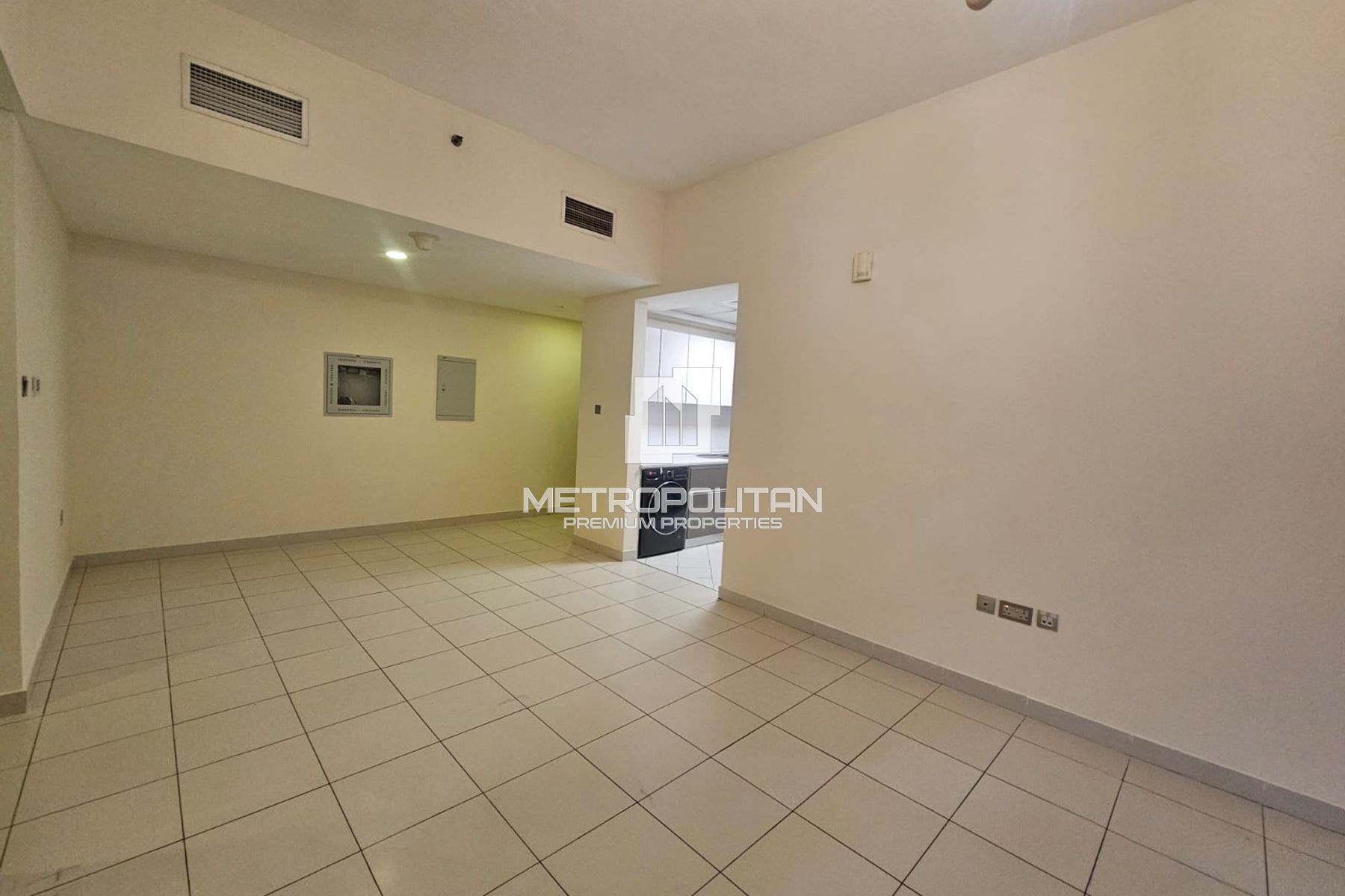 Refined Family Living | Spacious 3 Beds + Laundry