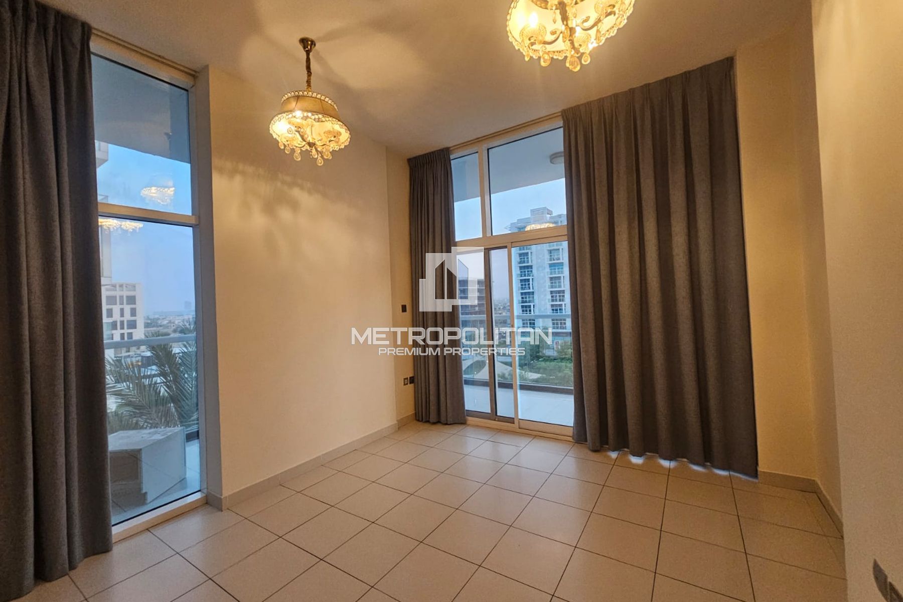 Refined Family Living | Spacious 3 Beds + Laundry
