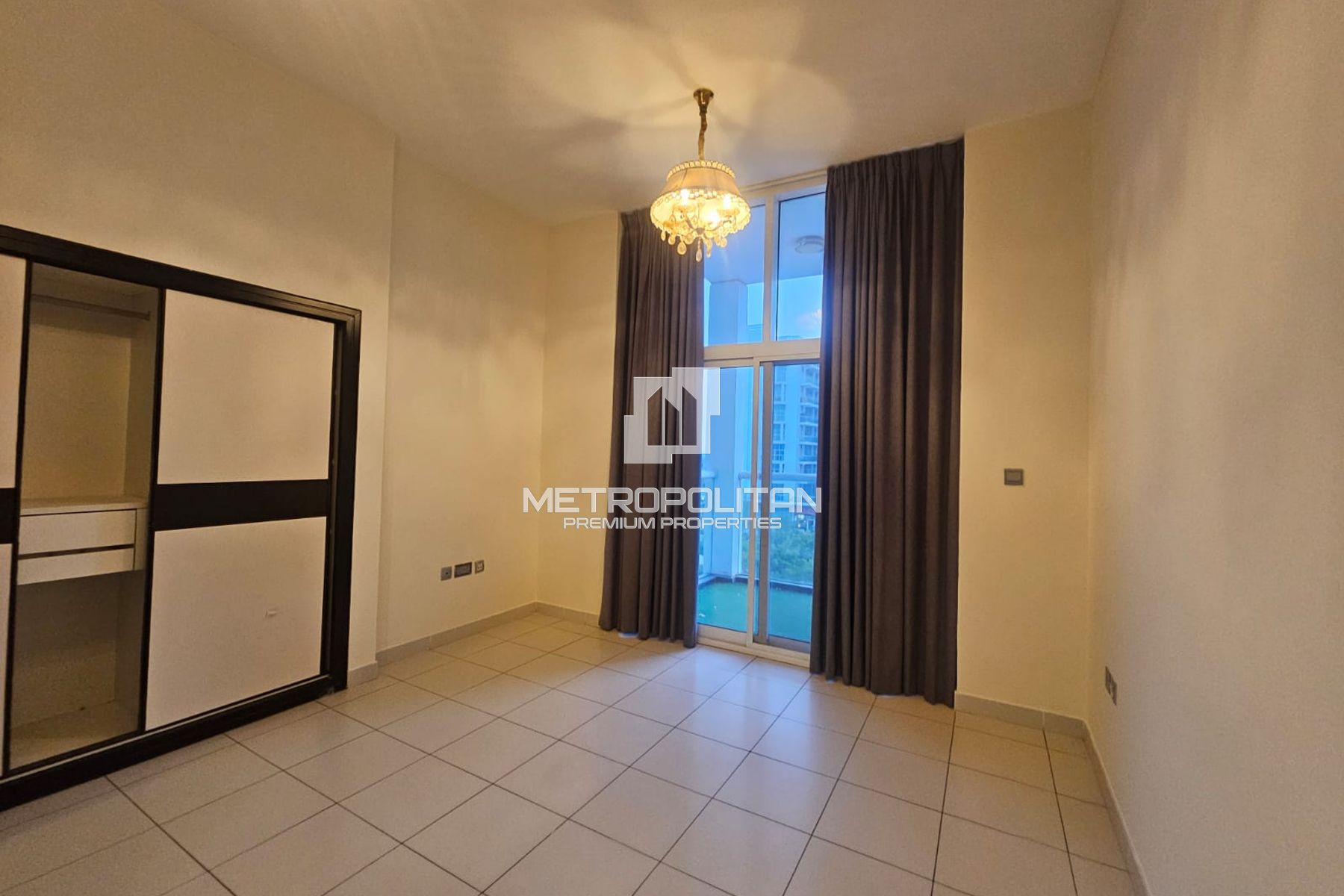 Refined Family Living | Spacious 3 Beds + Laundry