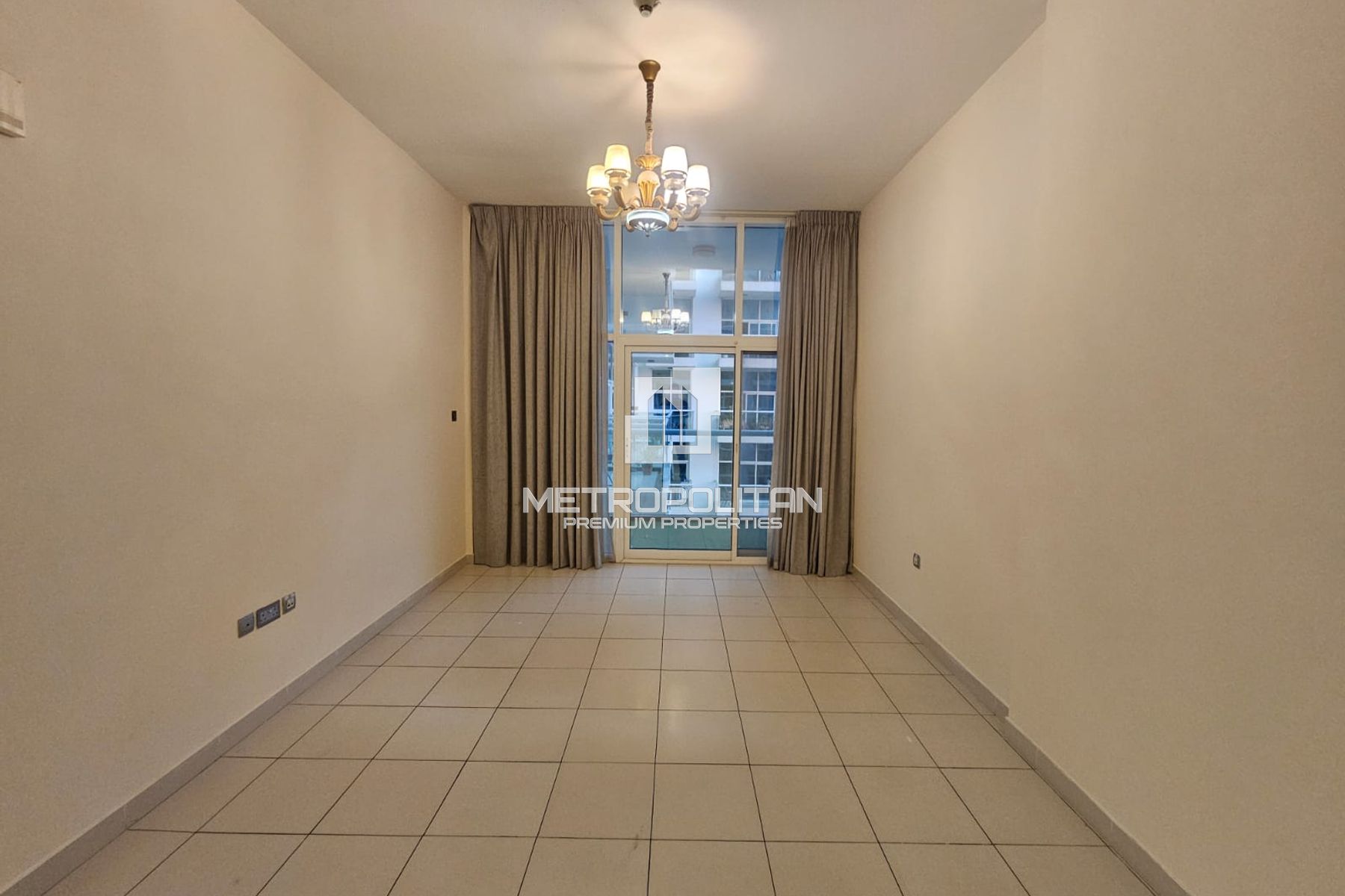 Refined Family Living | Spacious 3 Beds + Laundry