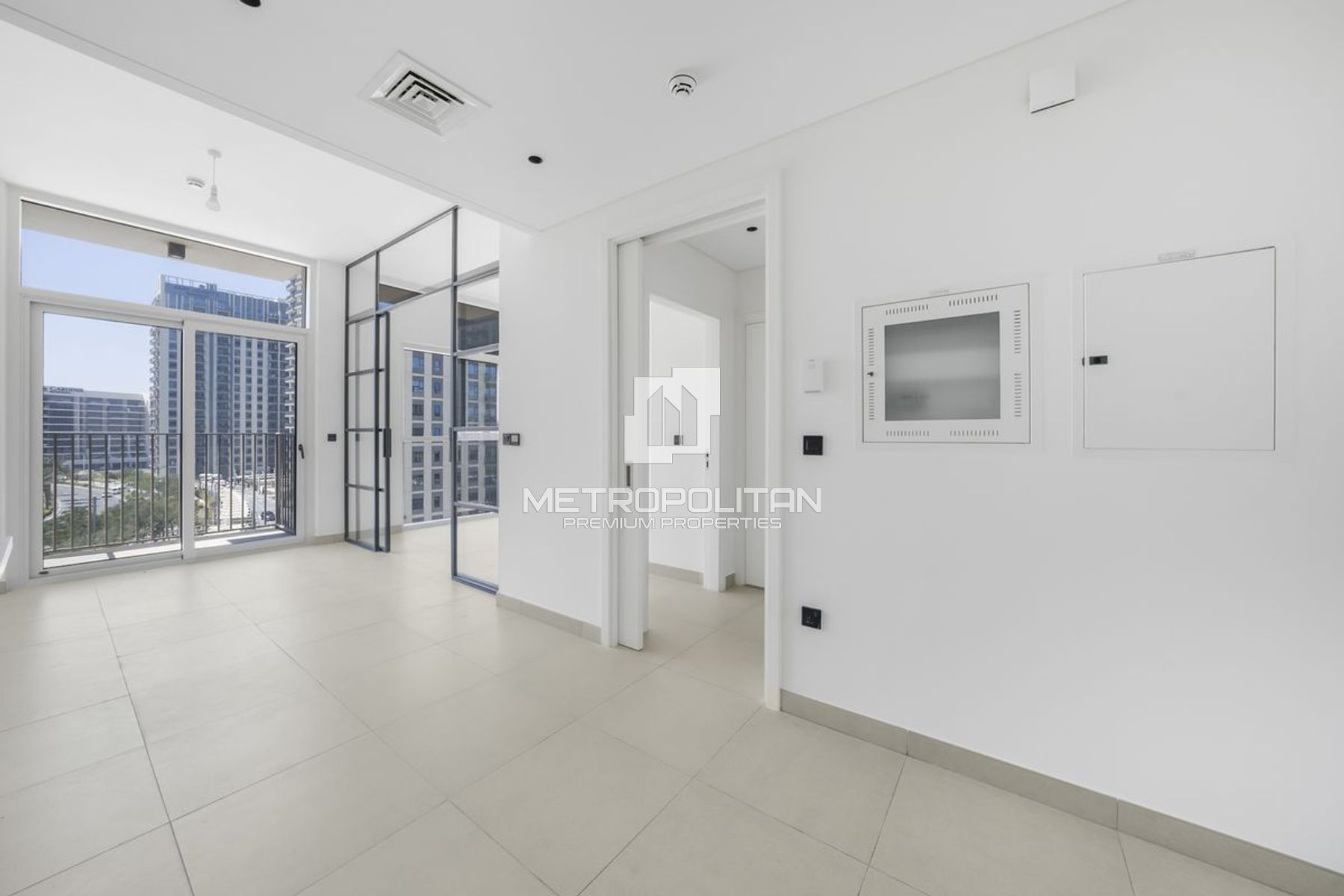 Bright Unit | Prime Location | Vacant form Aug,29